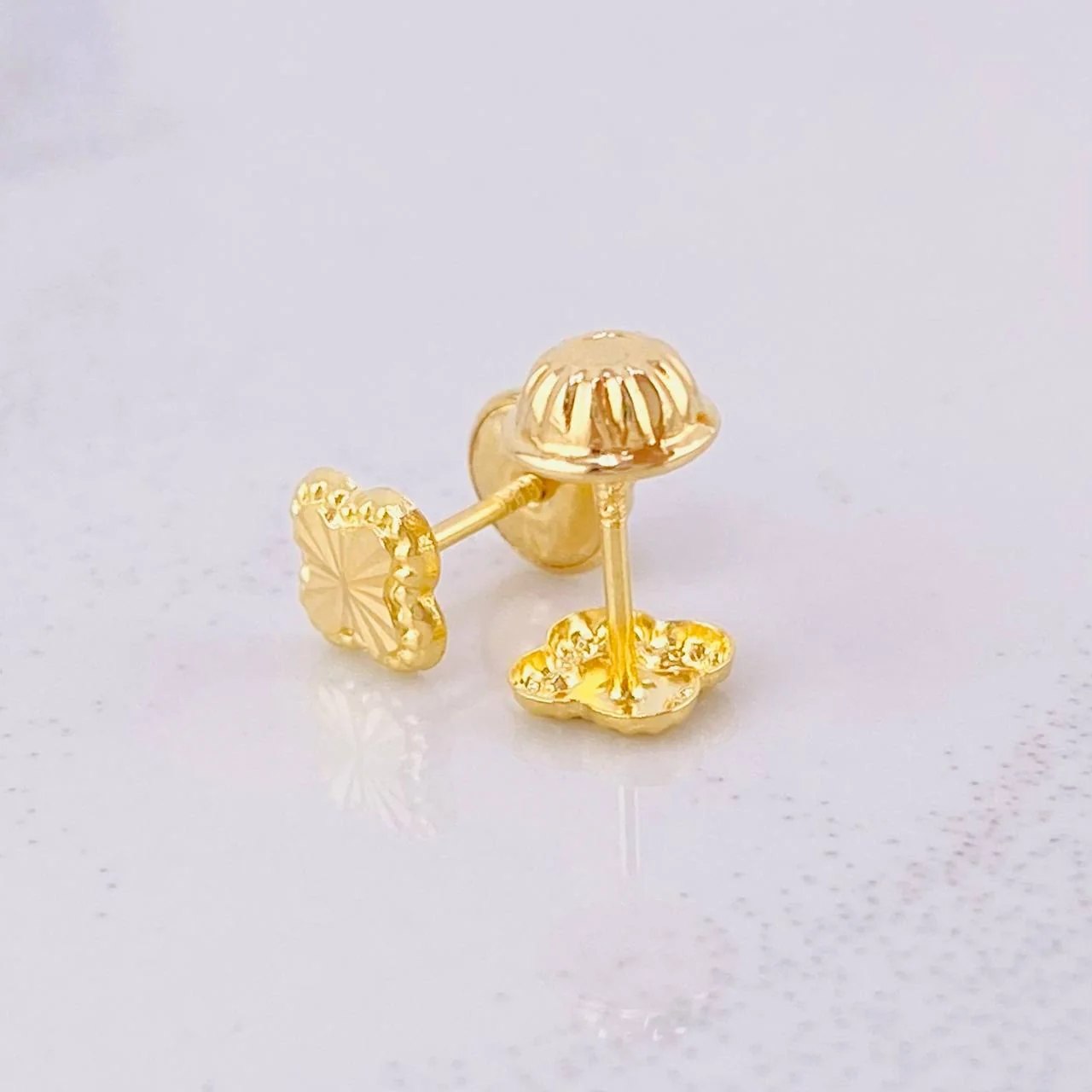 Topos Trebol 0.45g / 4.3mm Oro Amarillo 18K