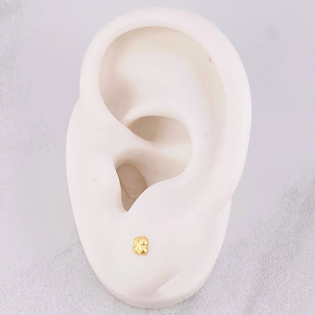 Topos Trebol 0.45g / 4.3mm Oro Amarillo 18K