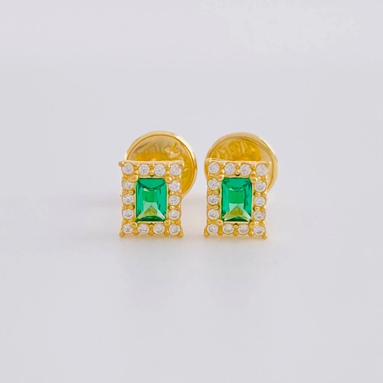 Topos Halo Cuadrado 0.7g / 5.3mm Oro Amarillo 18K