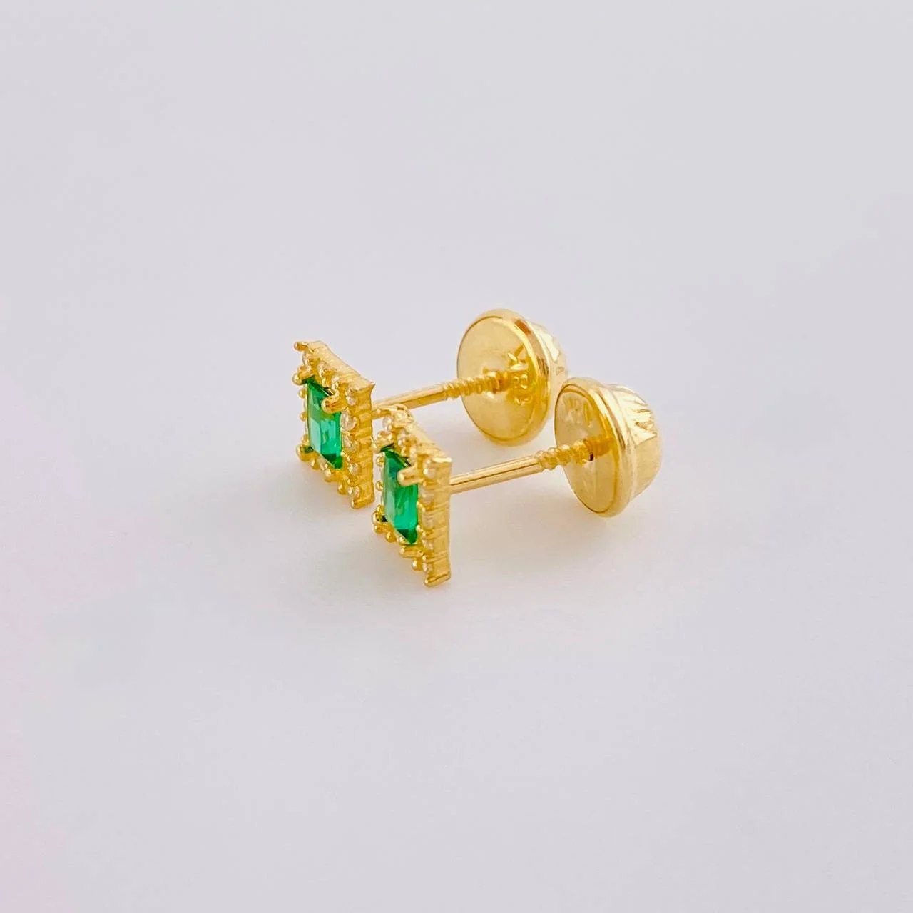 Topos Halo Cuadrado 0.7g / 5.3mm Oro Amarillo 18K