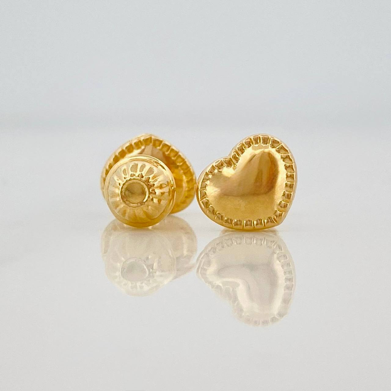 Topos Corazon Bordeado 0.7g / 7.5mm Oro Amarillo 18K