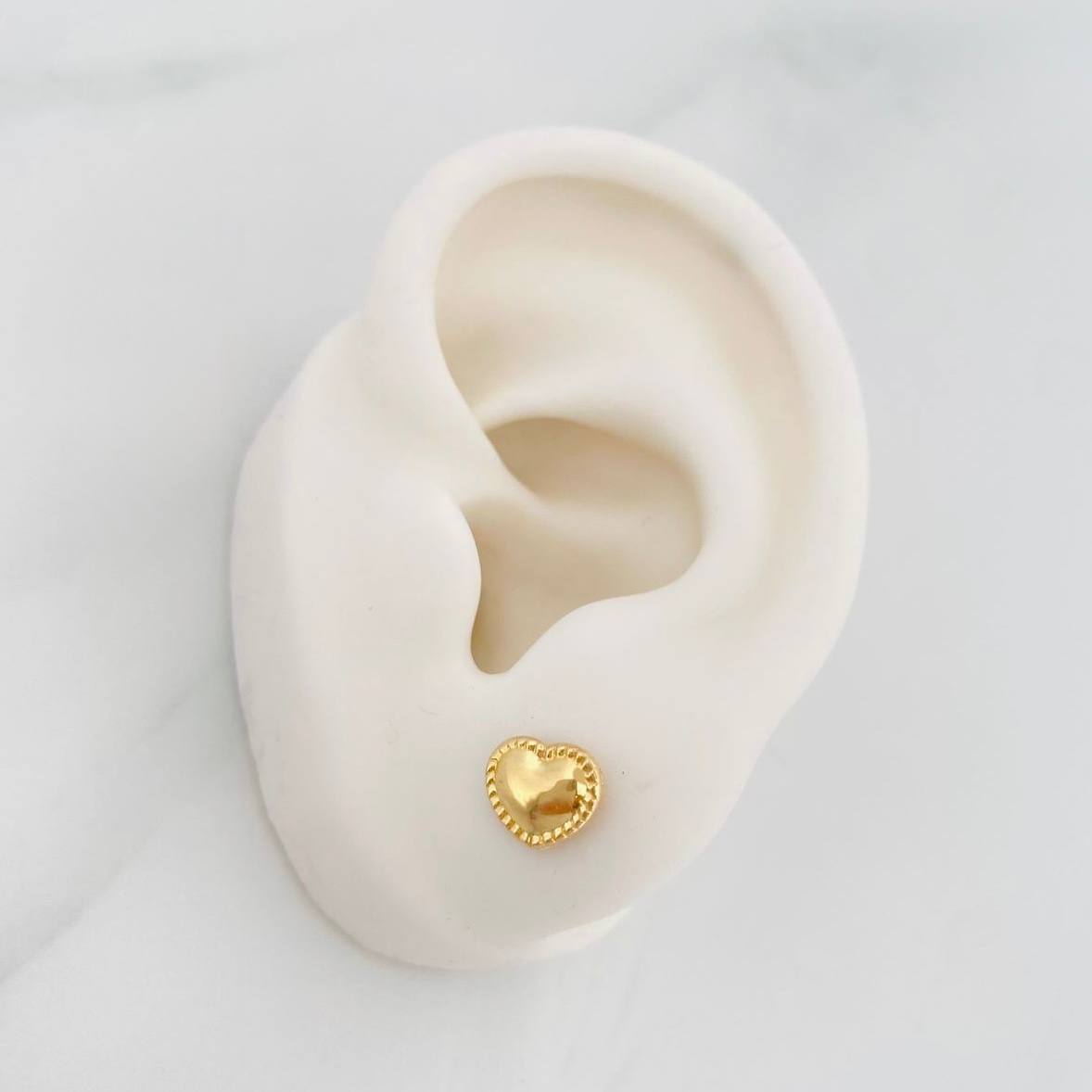 Topos Corazon Bordeado 0.7g / 7.5mm Oro Amarillo 18K