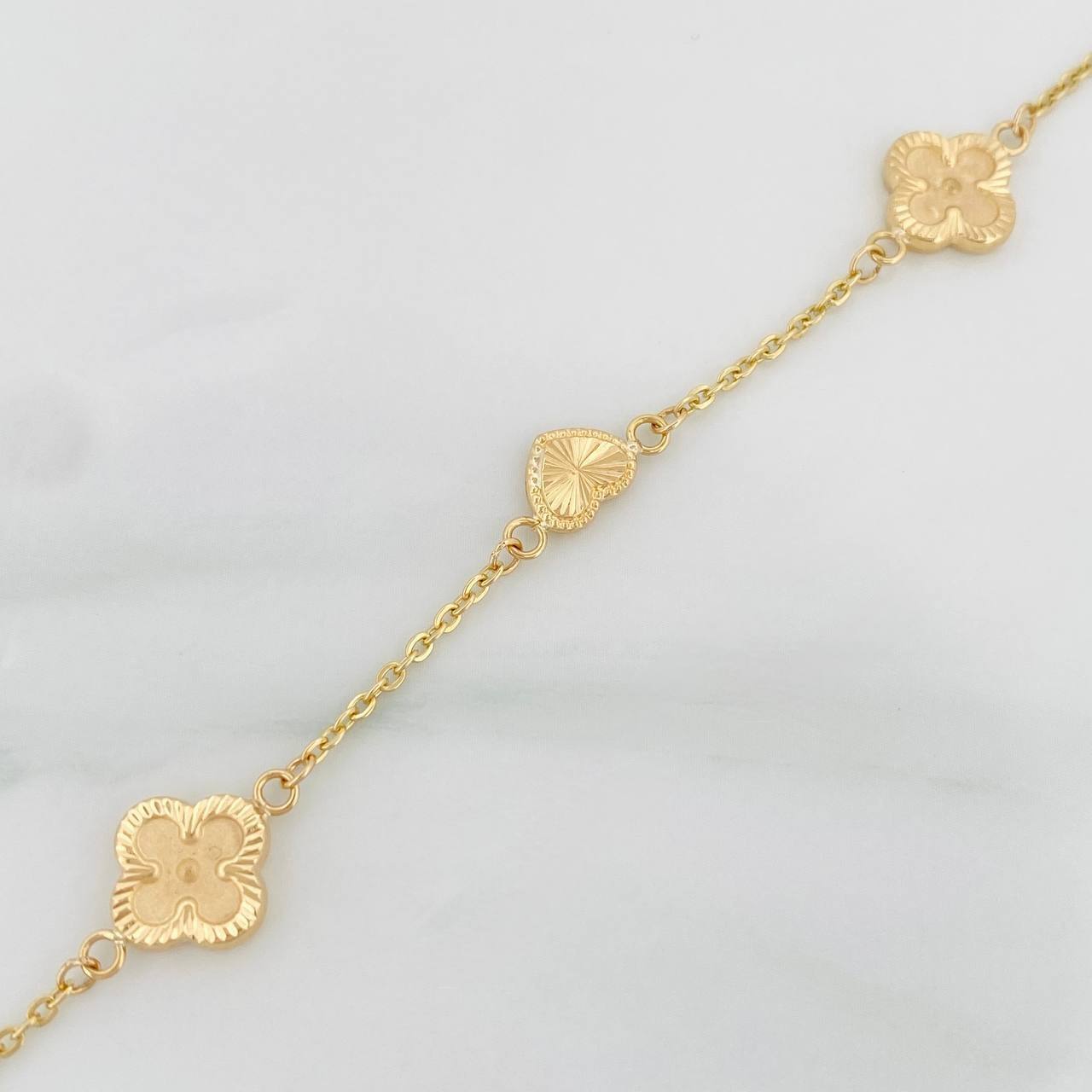 Pulso Aro Seguido Trebol 3.15g / 19cm / 1.65mm Oro Amarillo 18K
