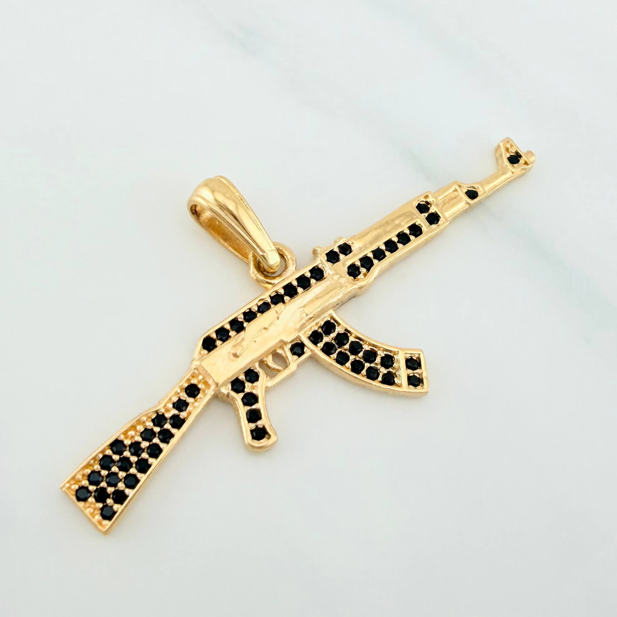 Dije Arma Fusil 3.25 g / 4.4 cm Oro Amarillo 18K