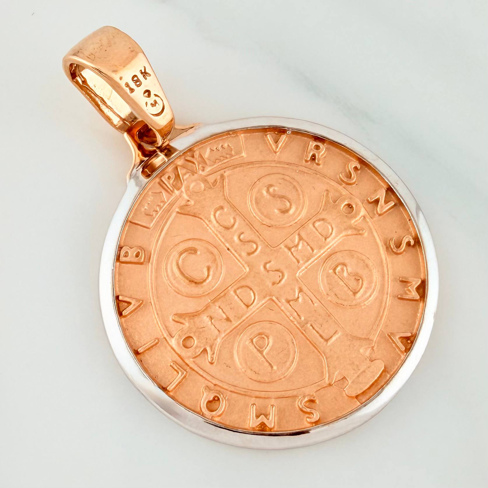 Dije San Benito 13.7 g / 4 cm Dos Oros Blanco Rosa 18K