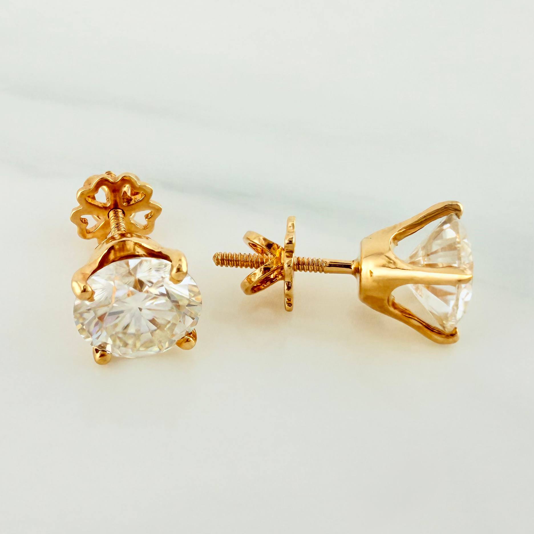 Topos Solitario 3.2 g / 8 mm Oro Amarillo 18K