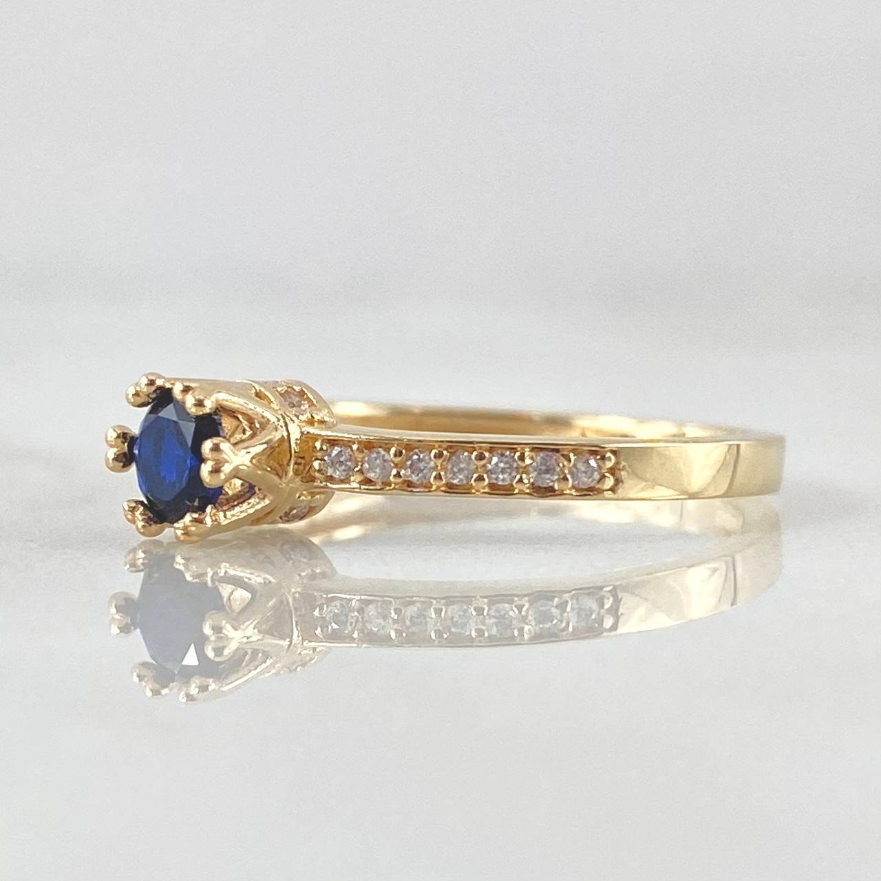 Anillo Solitario Coronado 2.15gr / T8 1/2 / Oro 18K