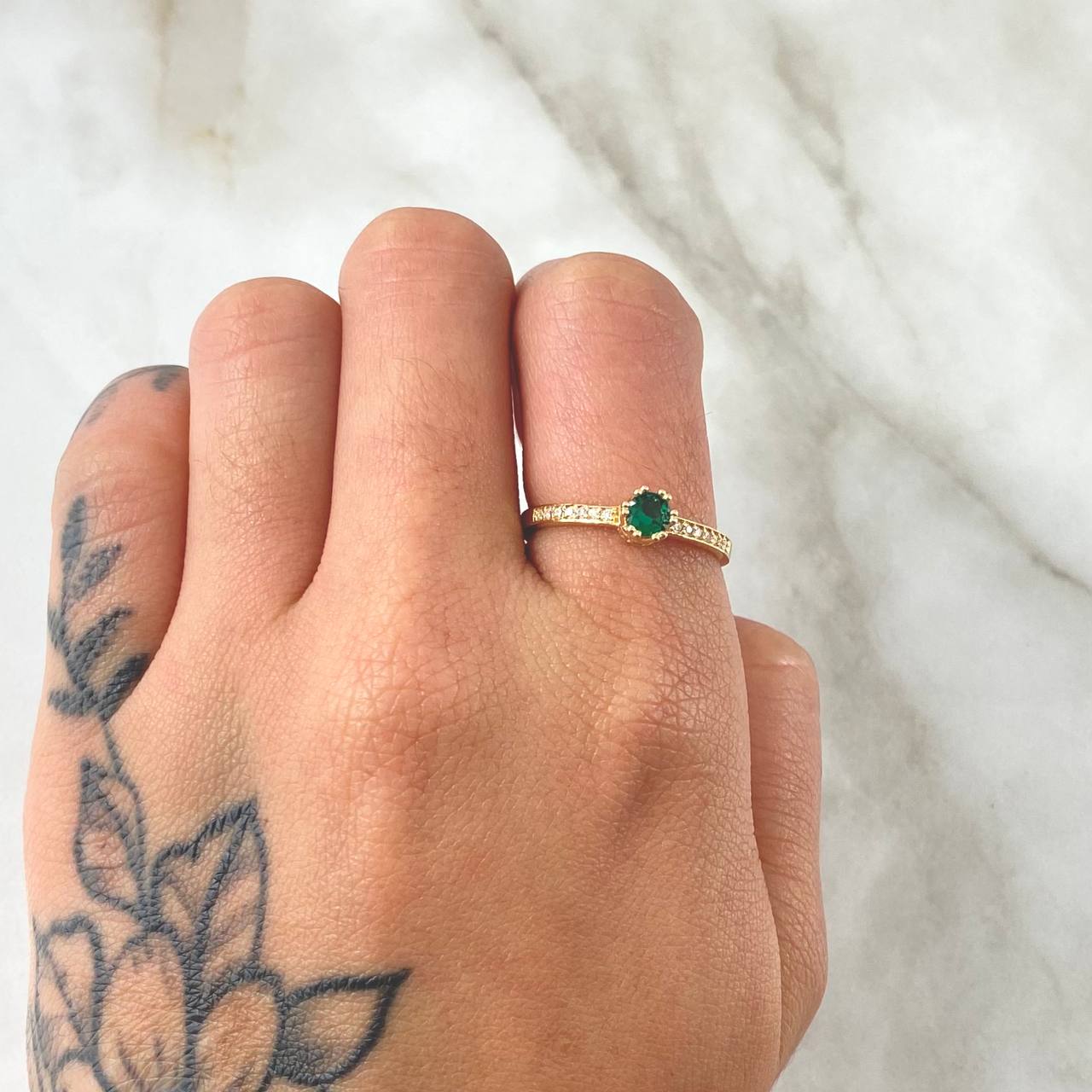 Anillo Solitario Coronado 2.1gr / T7 1/4 / Oro 18K