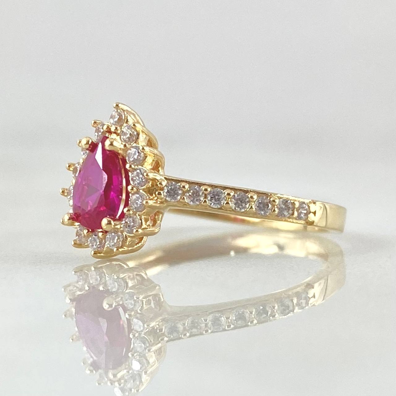 Anillo Solitario Halo Gota 2.25gr / T5 1/4 / Oro 18K