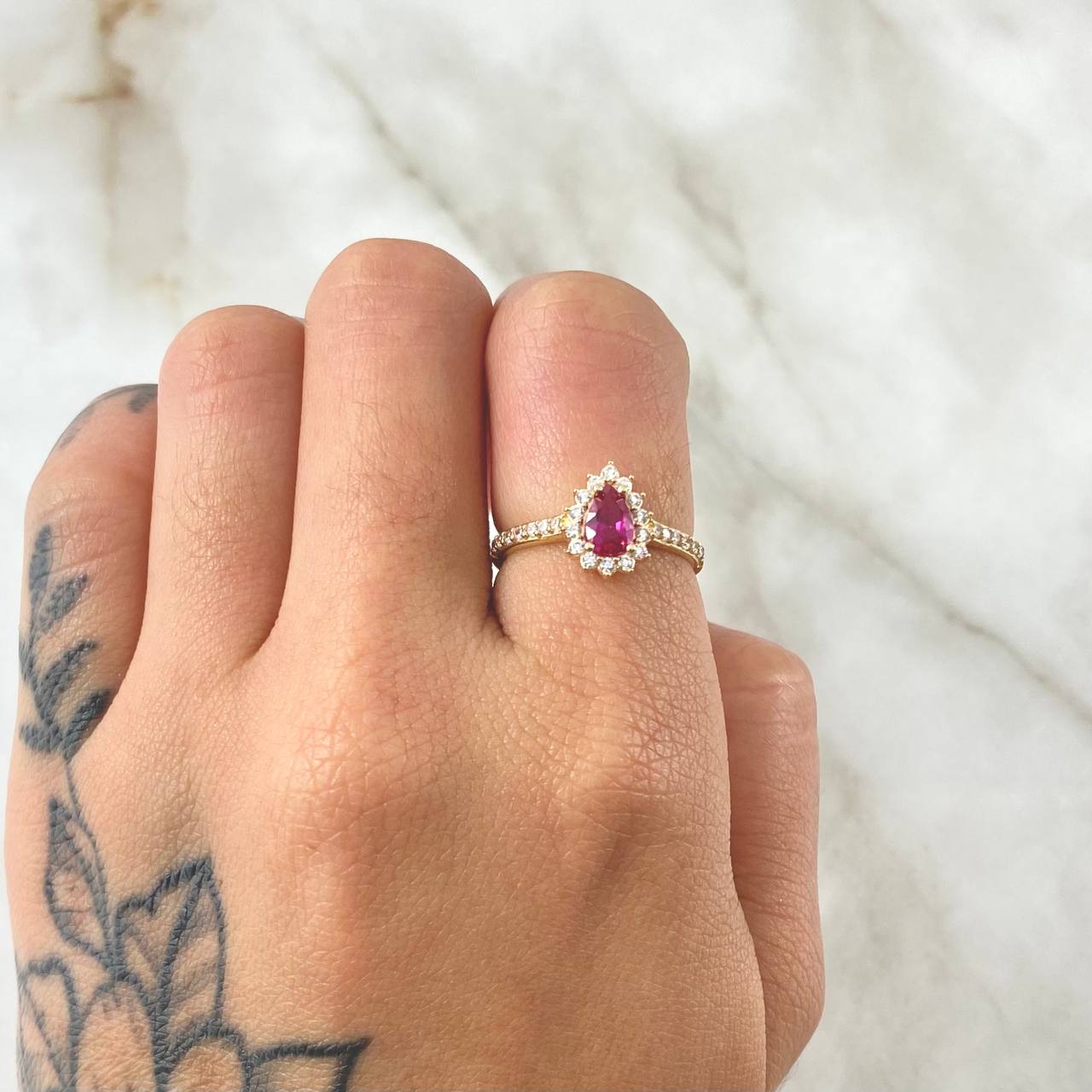 Anillo Solitario Halo Gota 2.25gr / T5 1/4 / Oro 18K