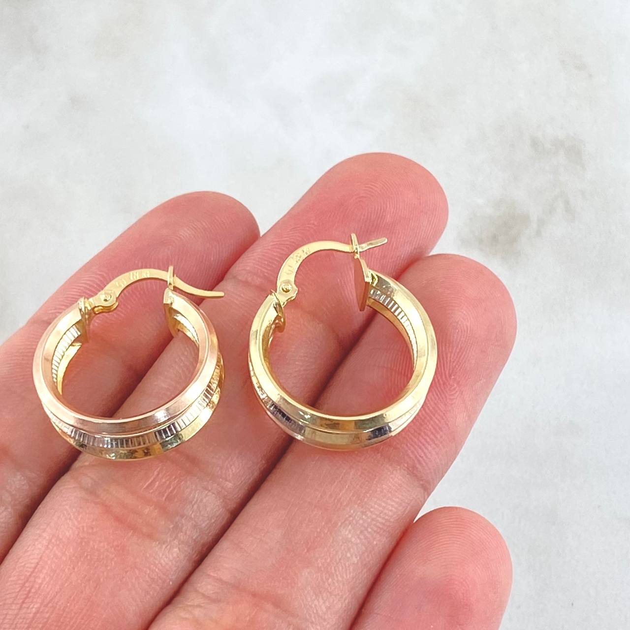 Candongas Aleja 2.5gr / 2.1cm / Oro 18K ©