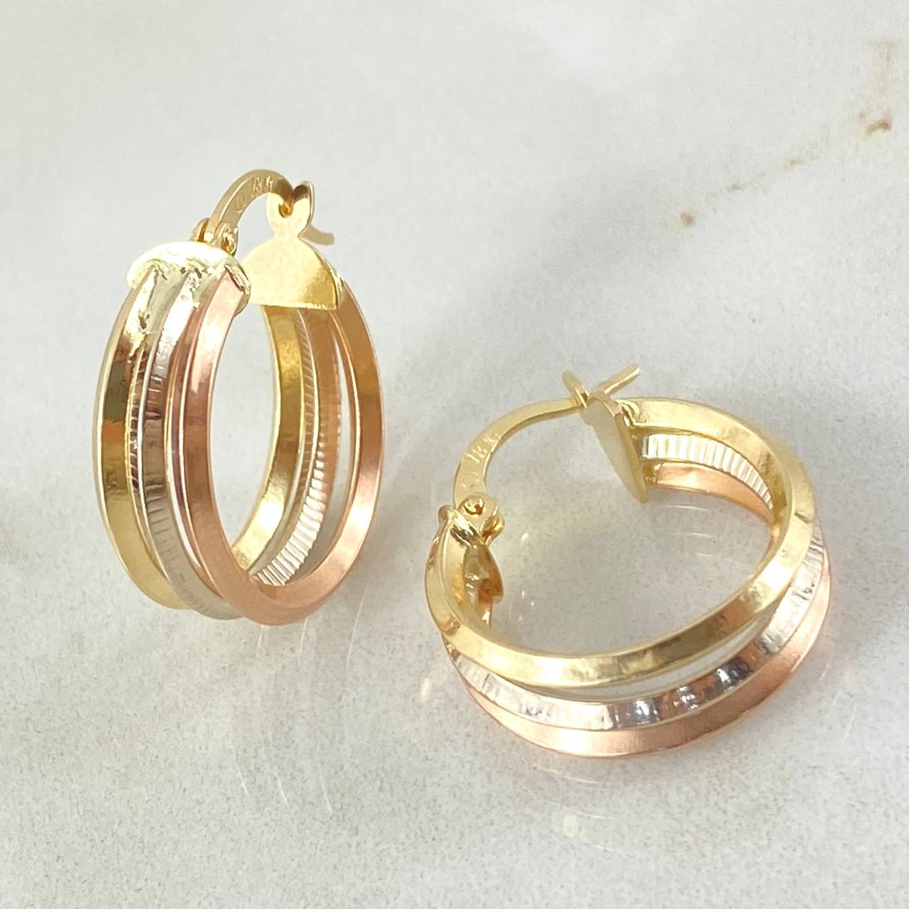 Candongas Aleja 2.5gr / 2.1cm / Oro 18K ©