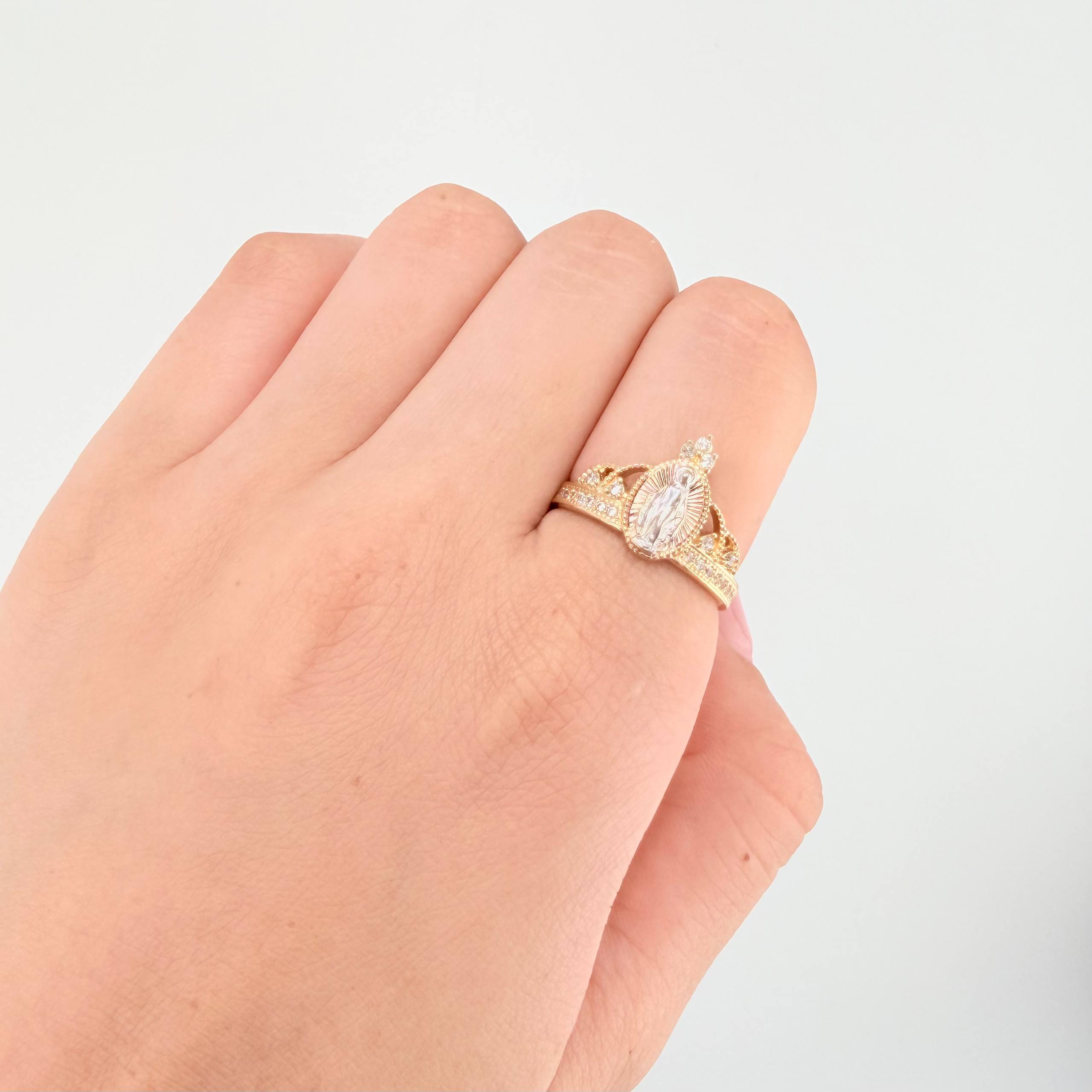 Anillo Corona Milagrosa 3.15gr / T6 3/4 / Tres Oros 18K ©