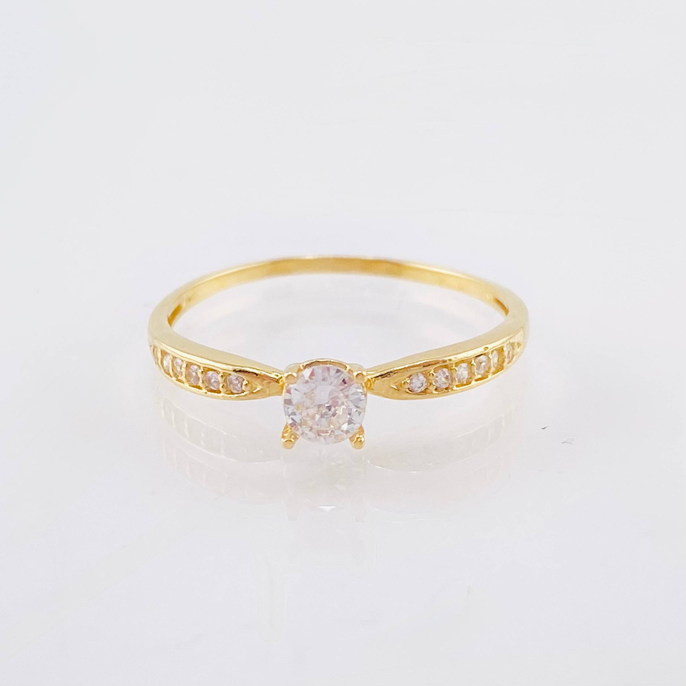 Anillo Solitario 1.4gr / T8 / Oro Amarillo 18K ©