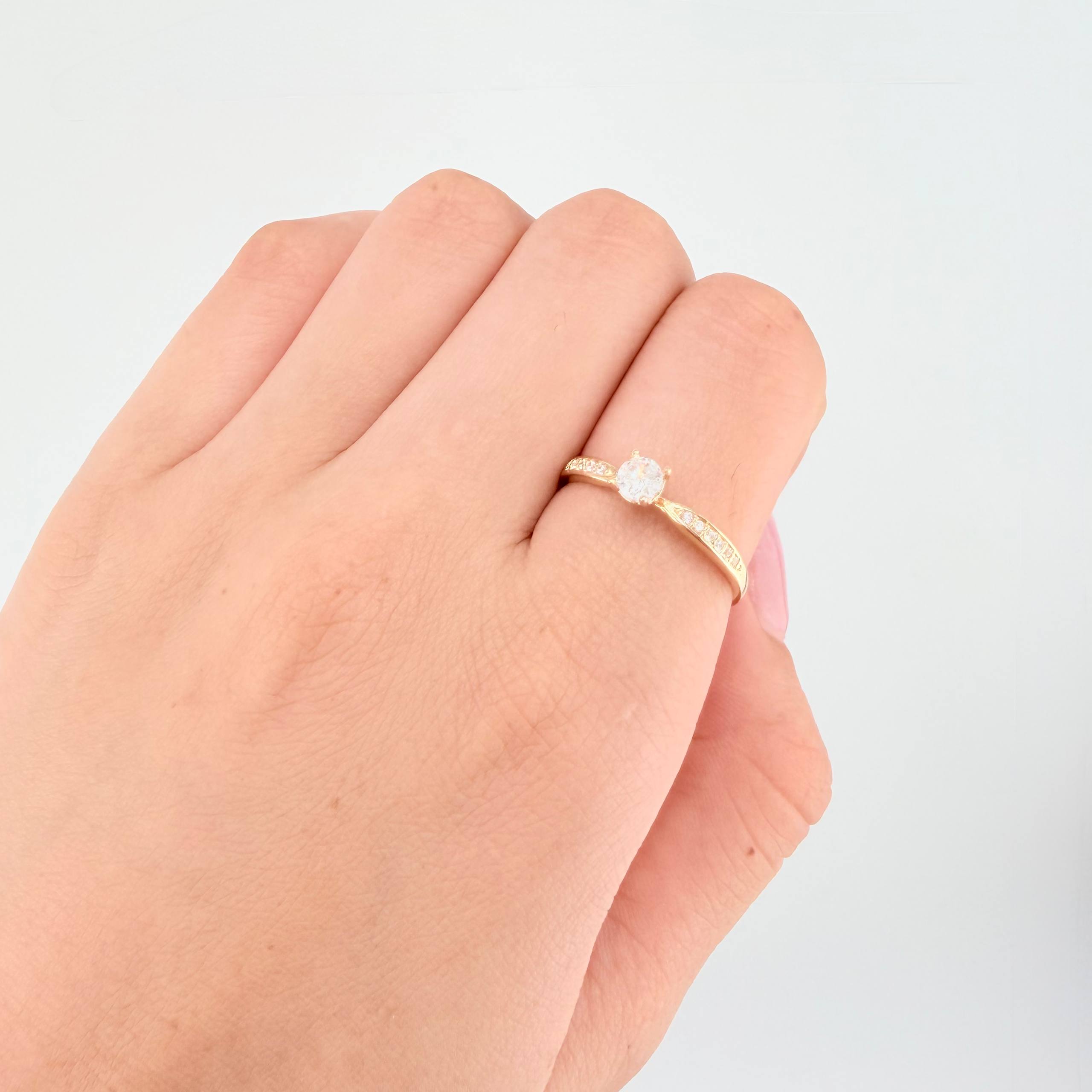 Anillo Solitario 1.4gr / T8 / Oro Amarillo 18K ©