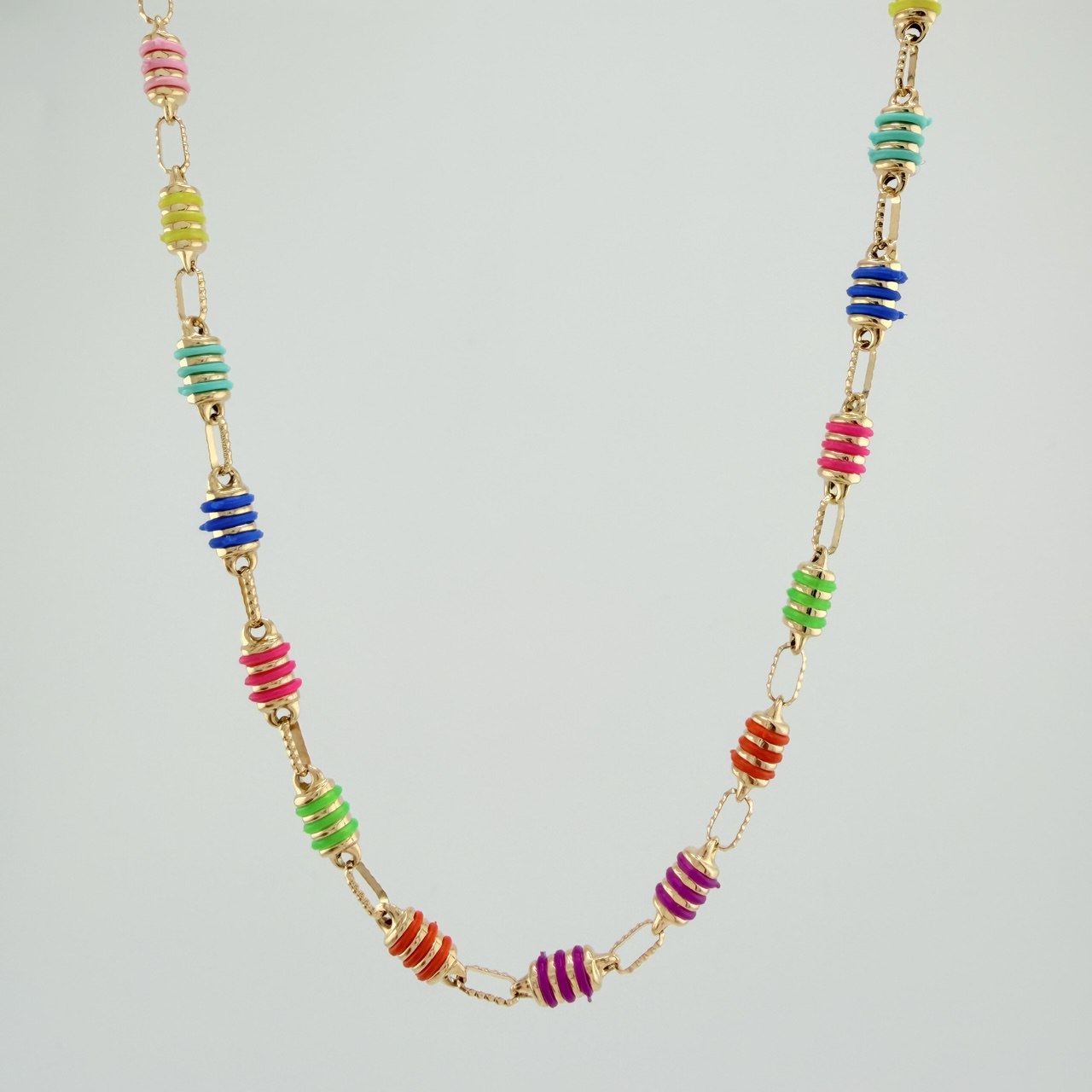 Cadena Rustica Barril 13.35gr / 62cm / 4.5mm Oro Amarillo 18K $