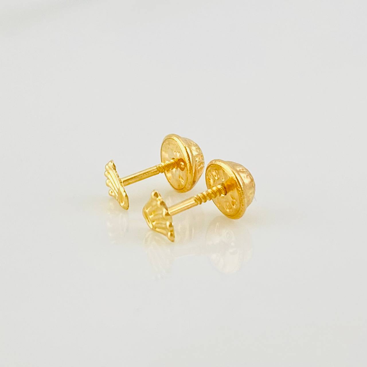 Topos Corona 0.4g / 4.7mm Oro Amarillo 18K