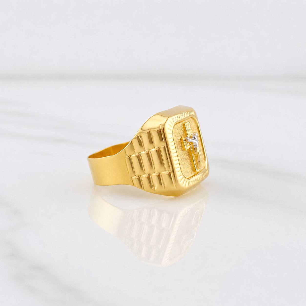Anillo Cruz Cristo 3.35g / T8 1/2 Dos Oros Amarillo Blanco 18K