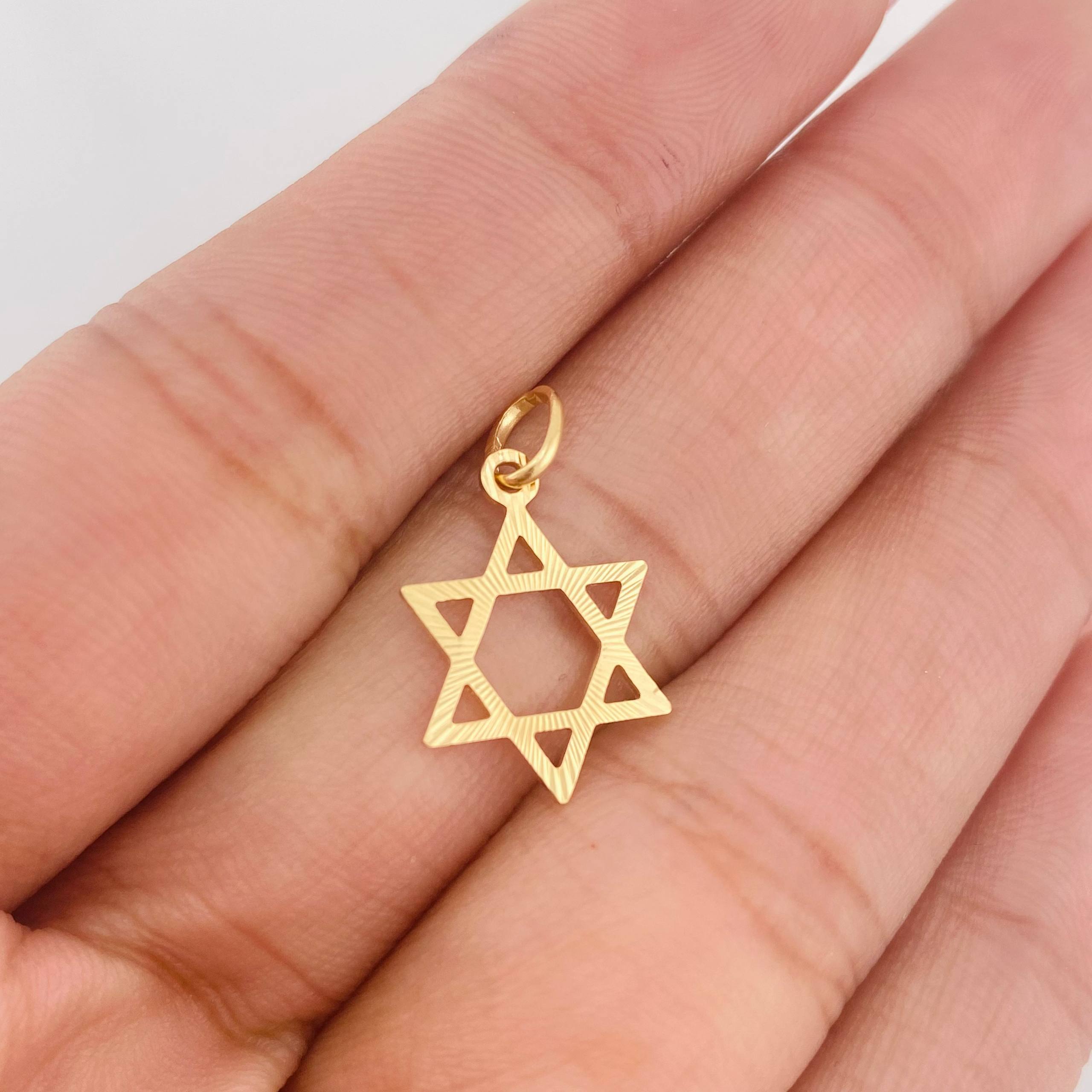 Dije Estrella David 0.7g / 2.5cm Oro Amarillo 18K