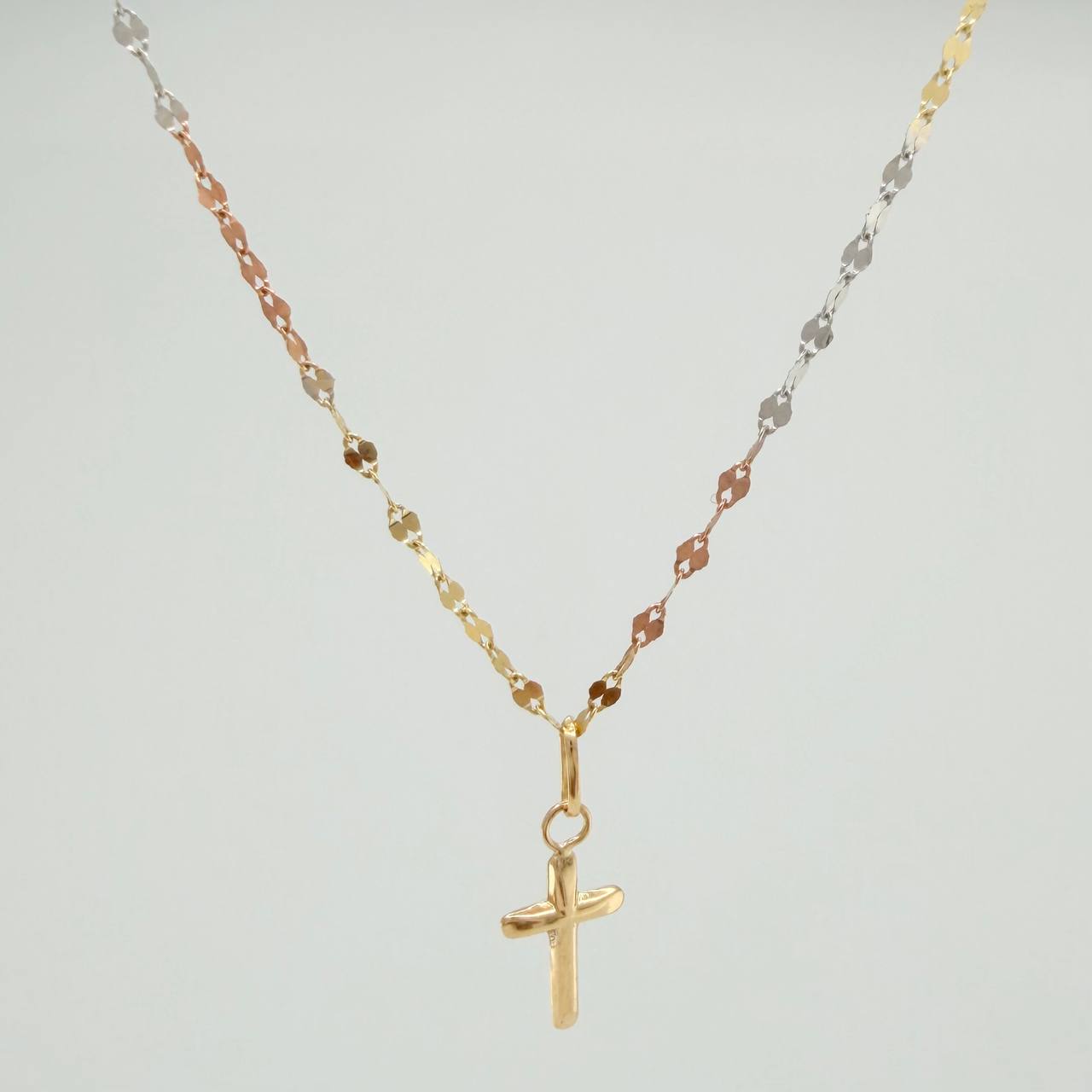 Set Cadena y Dije Flor Espejo + Cruz 1.15gr / 45.2cm / 1.52mm Tres Oros 18K (Oferta) $