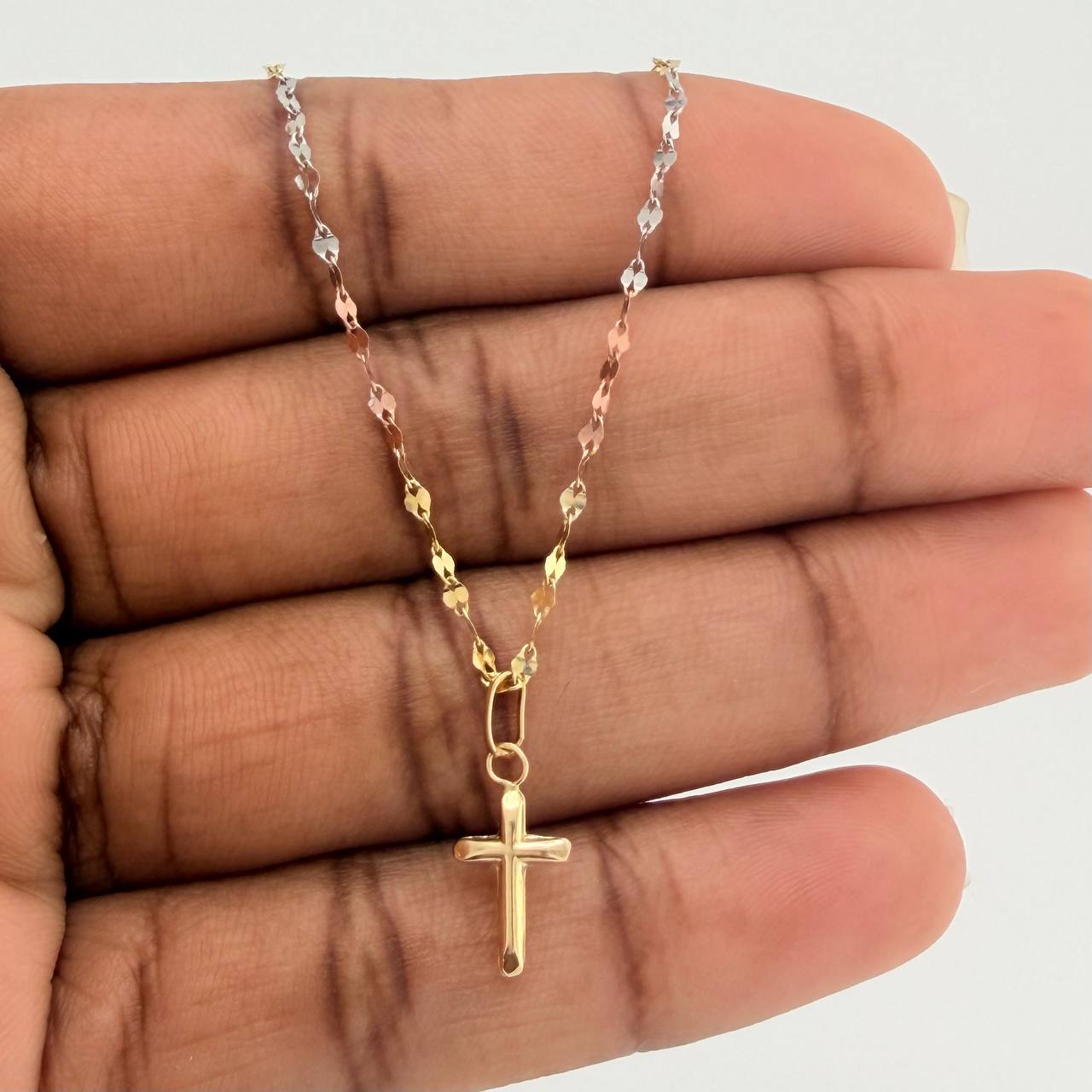 Set Cadena y Dije Flor Espejo + Cruz 1.15gr / 45.2cm / 1.52mm Tres Oros 18K (Oferta) $