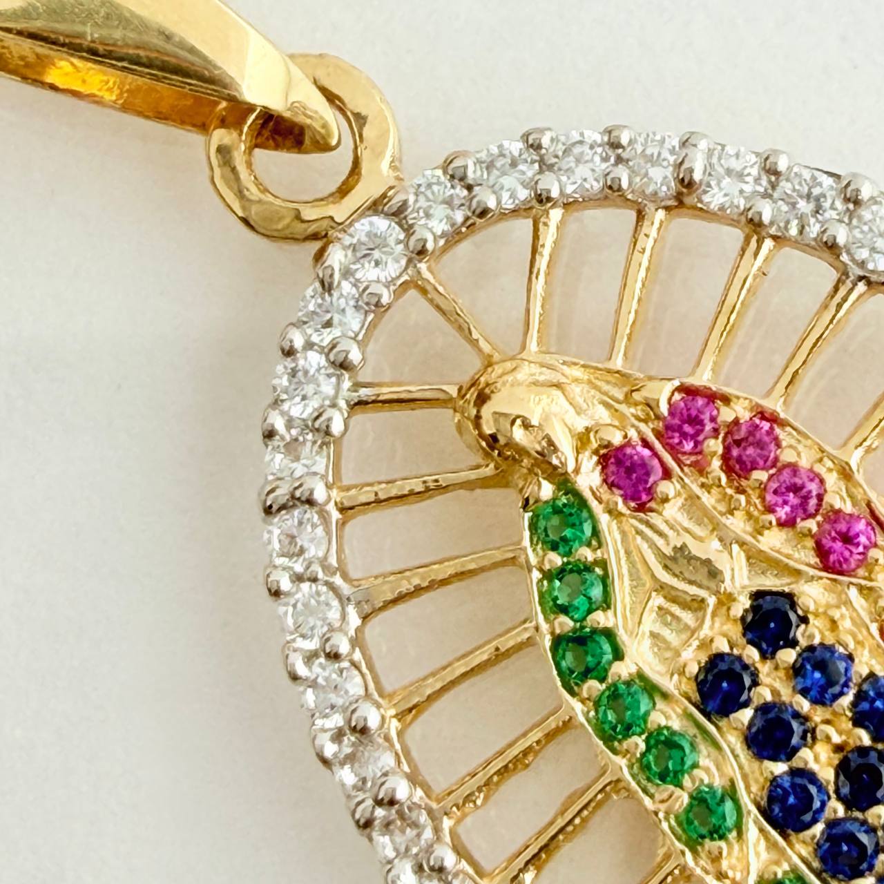 Dije Virgen De Guadalupe 2.8gr / 3.7cm / Dos Oros Amarillo Blanco 18K $