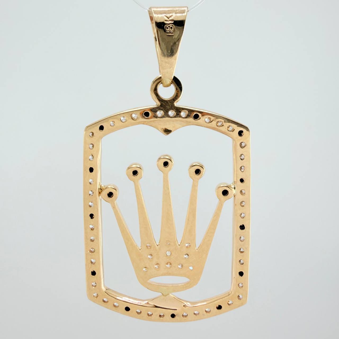 Dije Placa Corona 4.05gr / 3.9cm / Oro Amarillo 18K $