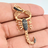 Dije Escorpion 7.2gr / 5cm / Dos Oros Negro Amarillo 18K $