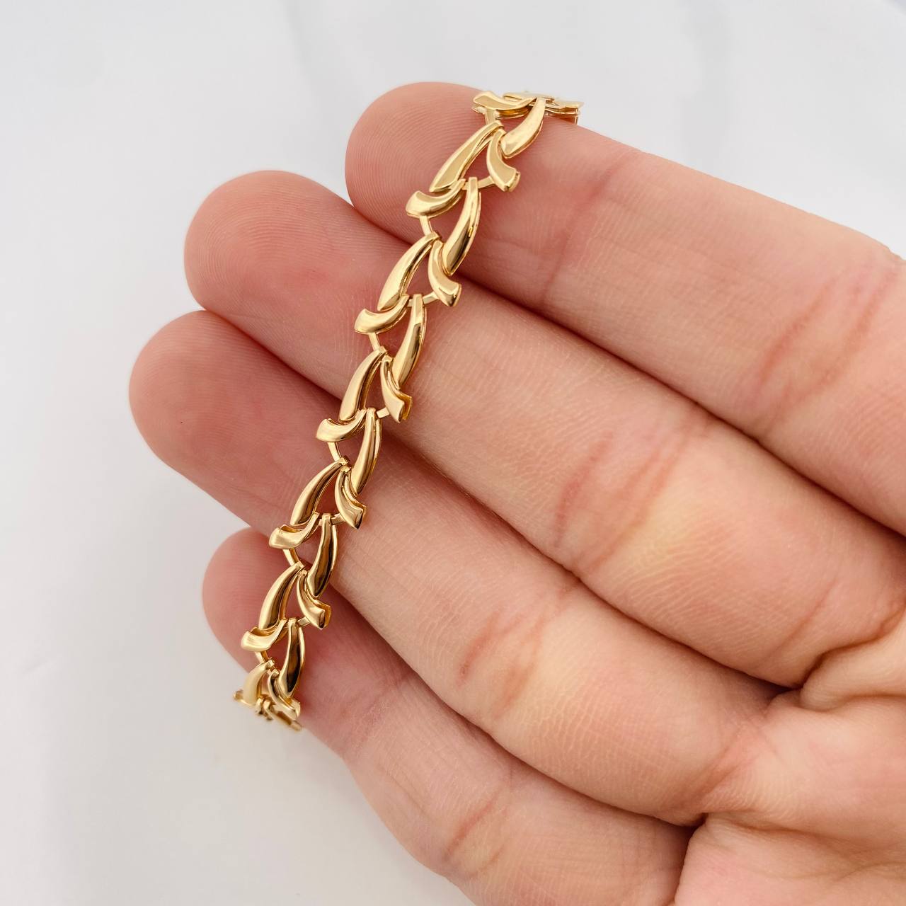Pulso Espinas 6.05g / 20cm / 4.4mm Oro Amarillo 18K