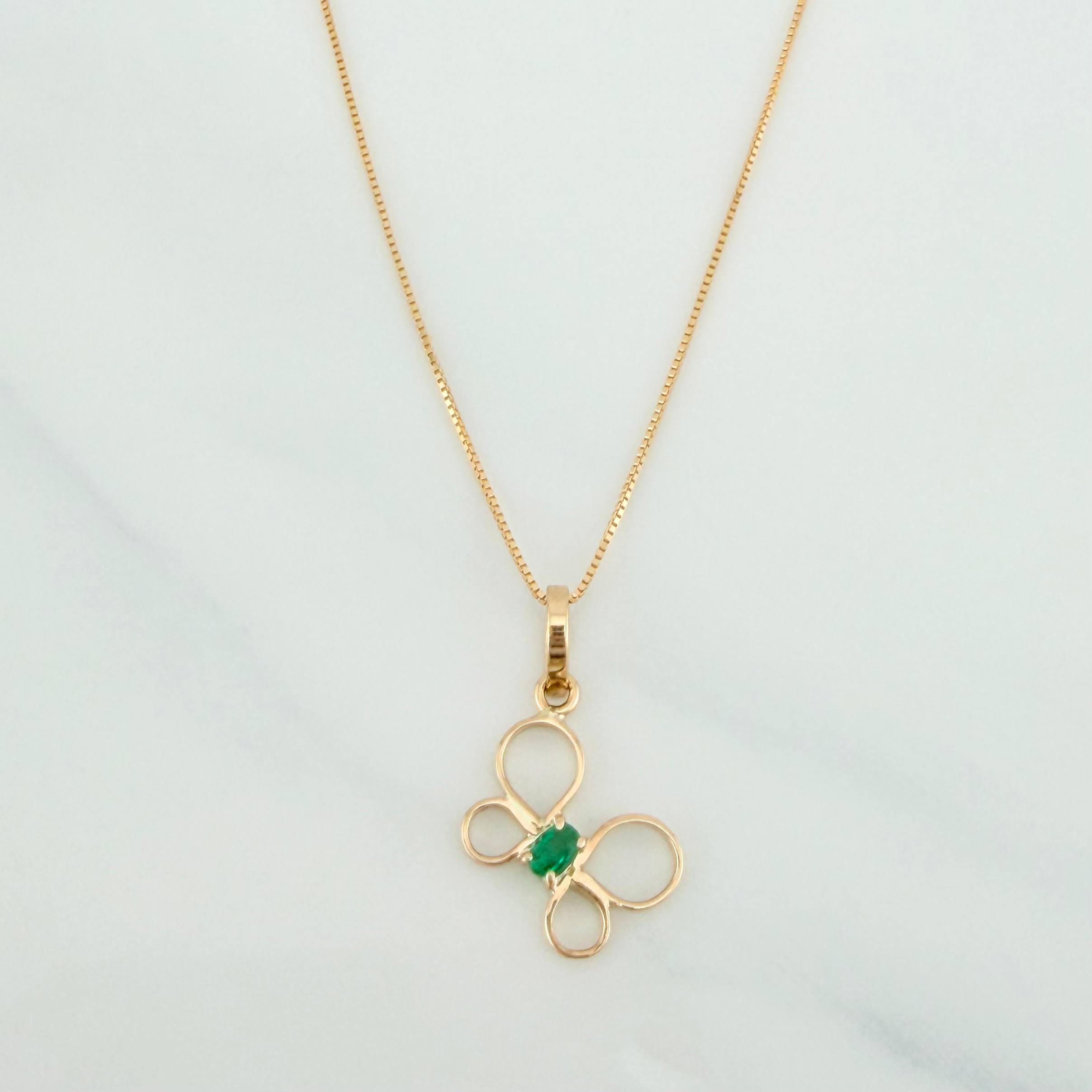 Set Cadena Veneciana + Dije Mariposa Esmeralda 0.06pts / 1.55g / 40.05cm Oro Amarillo 18K