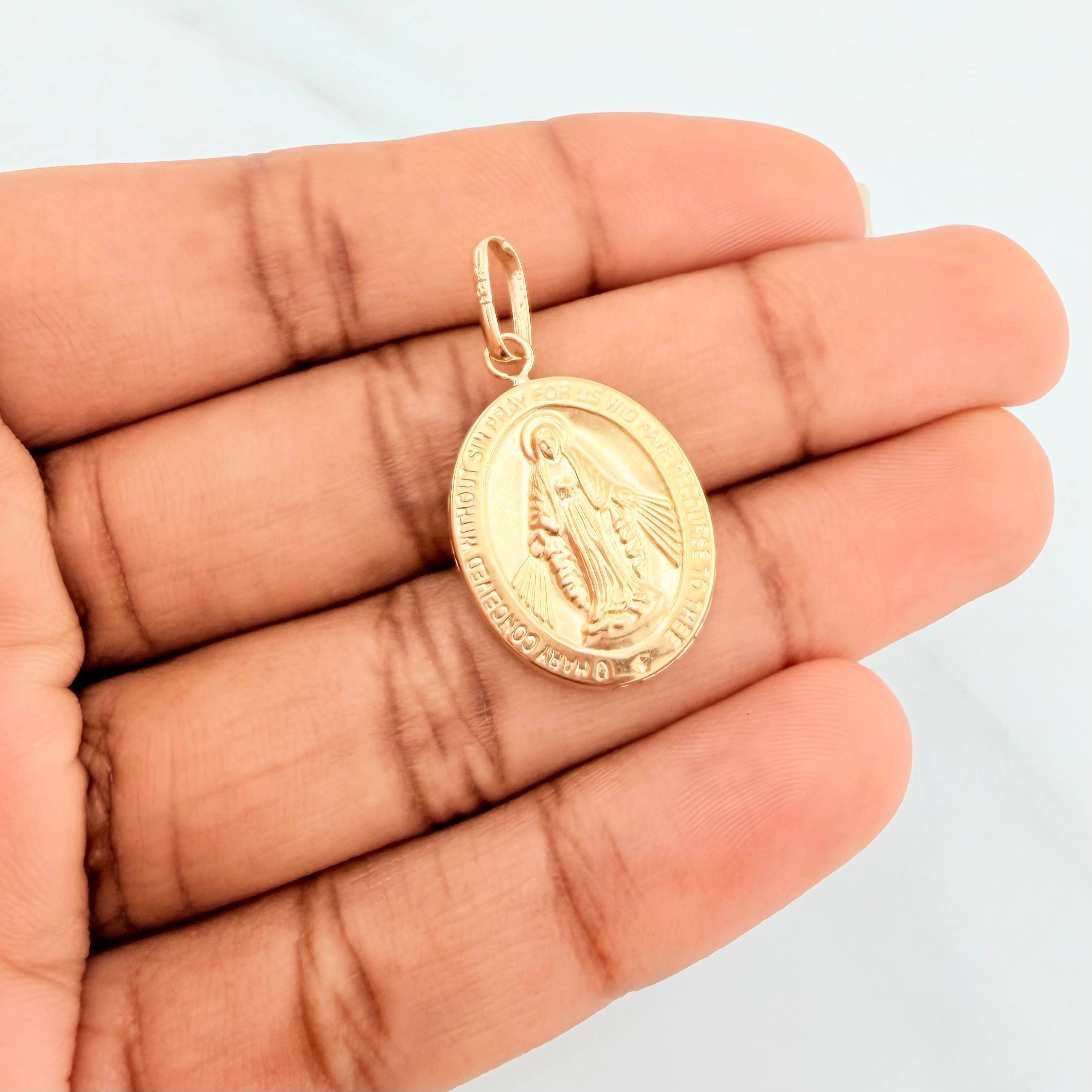 Dije Virgen Milagrosa 1.6 g / 3 cm Oro Amarillo 18K