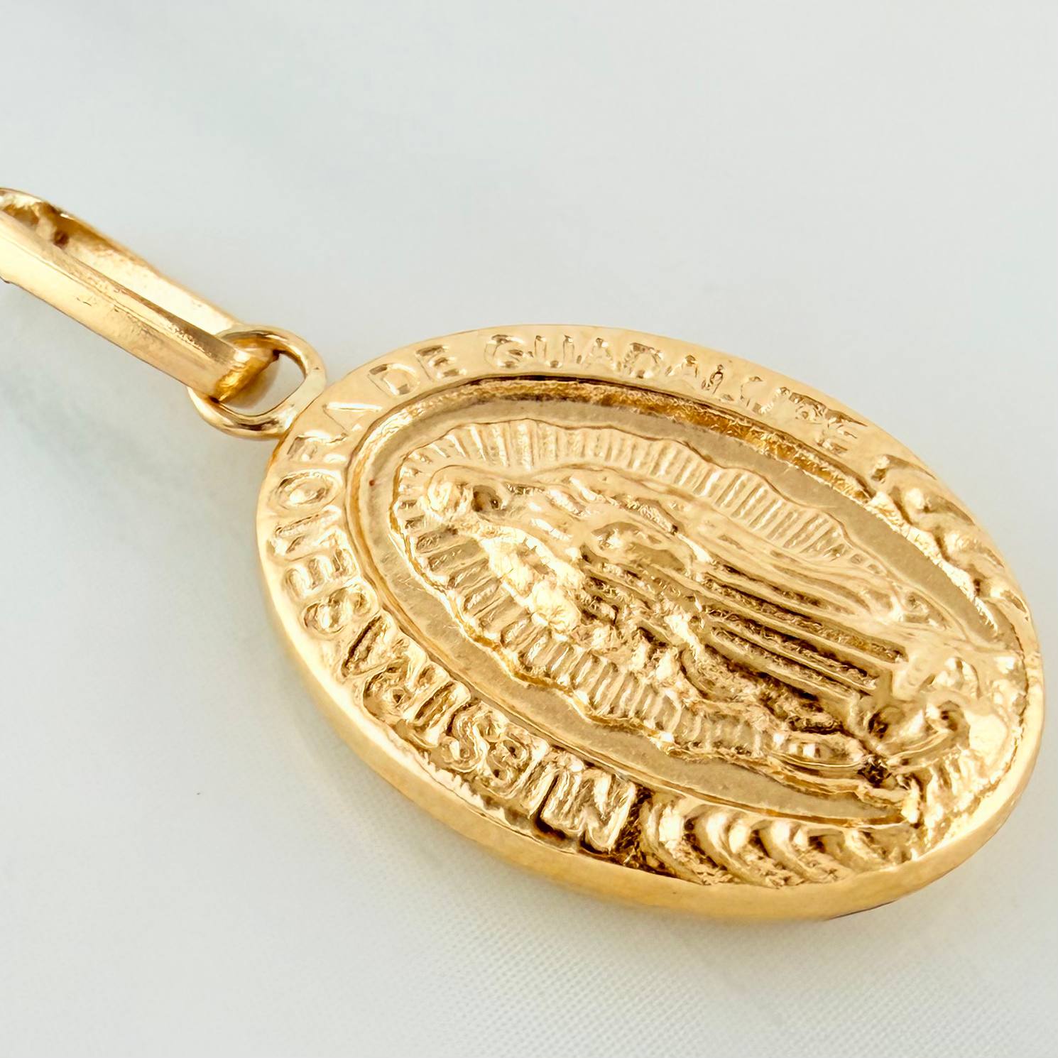 Dije Virgen De Guadalupe 1.1 g / 2.7 cm Oro Amarillo 18K