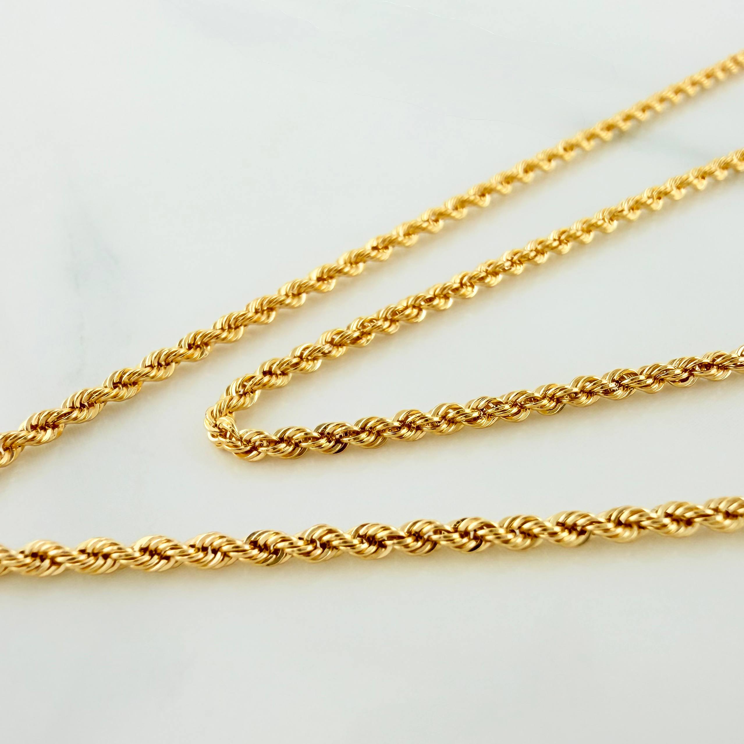 Set Cadena Lazo + Dije One Dolar / 3.55gr / 60.4 cm Oro Amarillo 18K