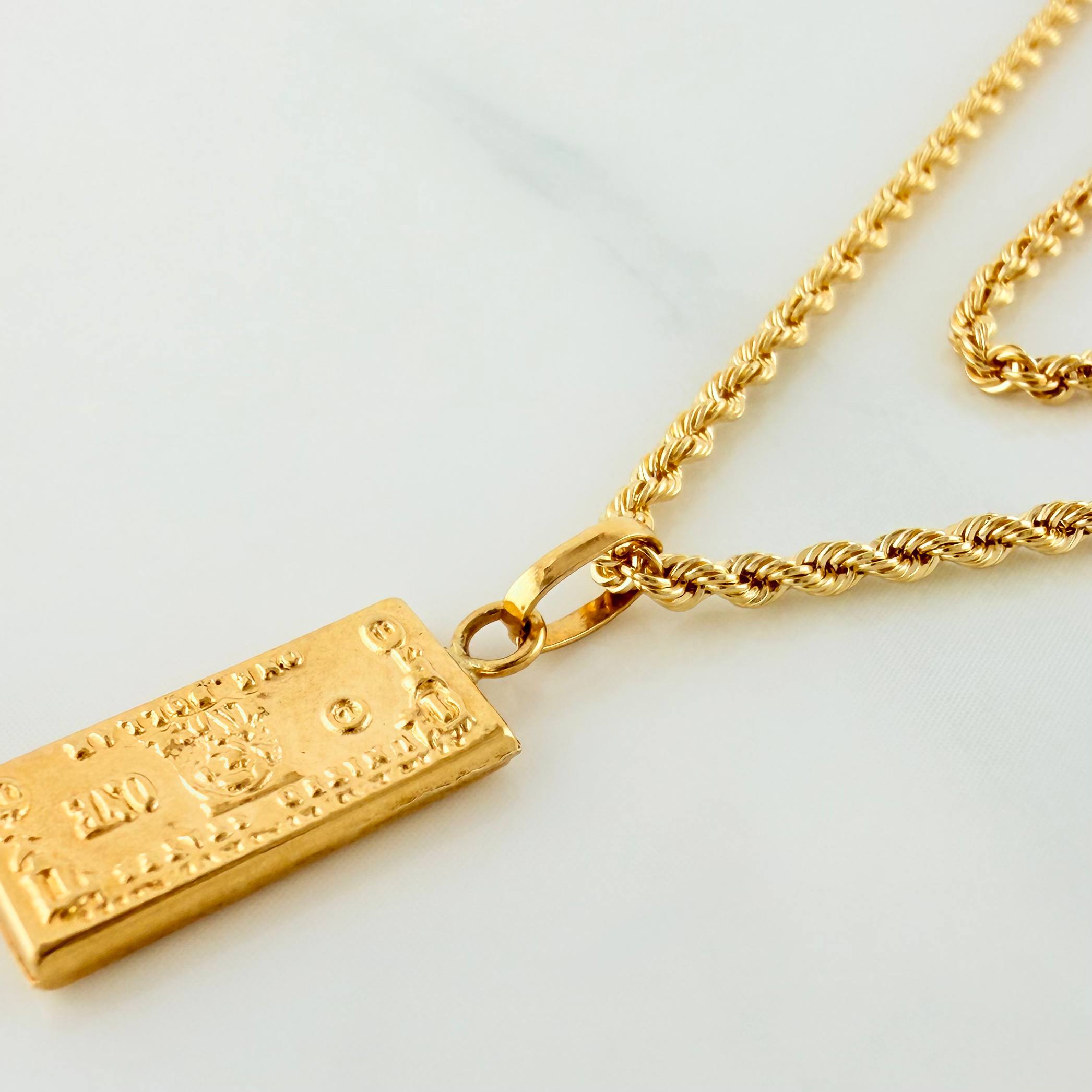 Set Cadena Lazo + Dije One Dolar / 2.85gr / 60.2 cm Oro Amarillo 18K