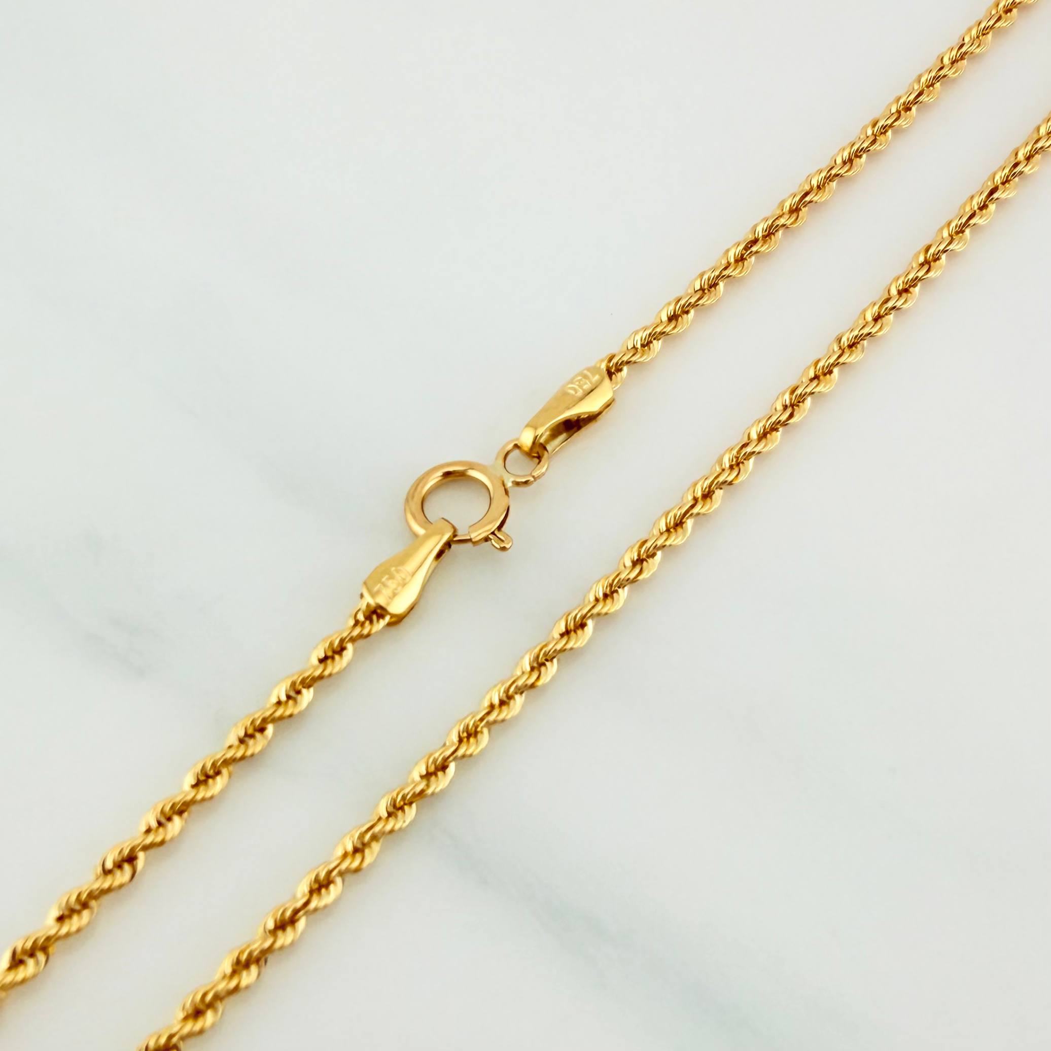 Set Cadena Lazo + Dije Cruz Diamantada / 2,65gr / 60.3 cm Oro Amarillo 18K