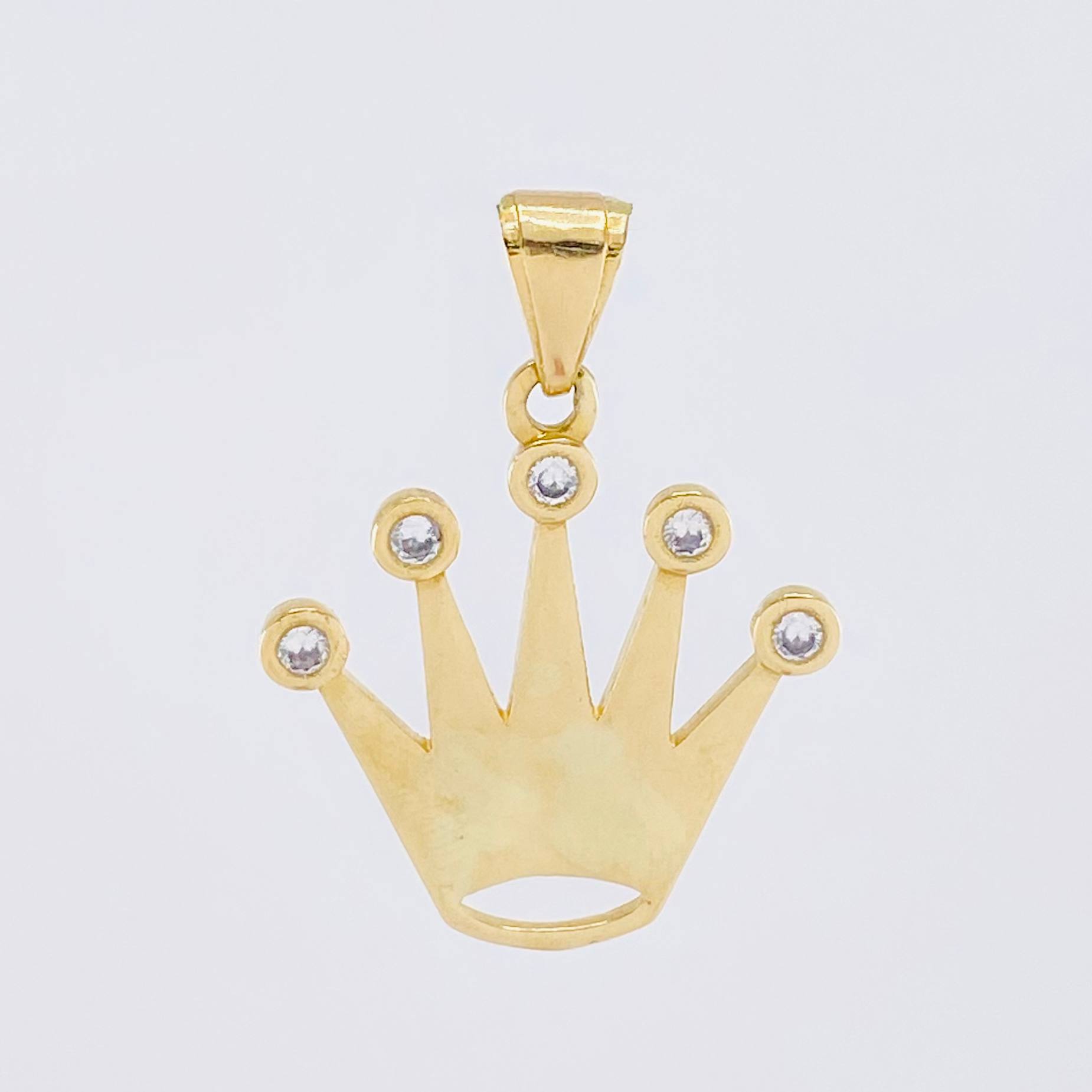 Dije Corona Silueta 5.4gr / 3.3cm / Oro Amarillo 18K