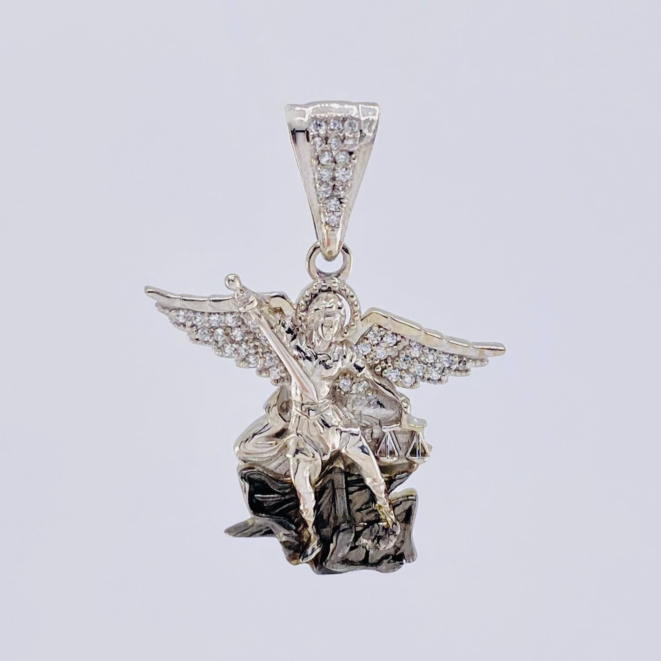 Dije San Miguel Arcangel 6.25gr / 3.2cm / Oro Blanco 18K ©