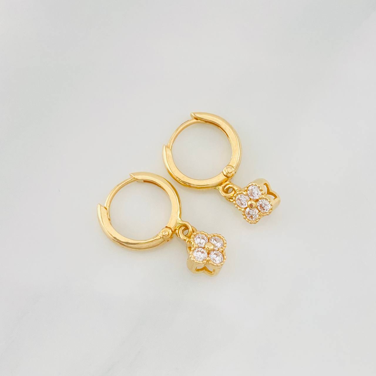 Candongas Flores 2.15g / 1.9cm Oro Amarillo 18K