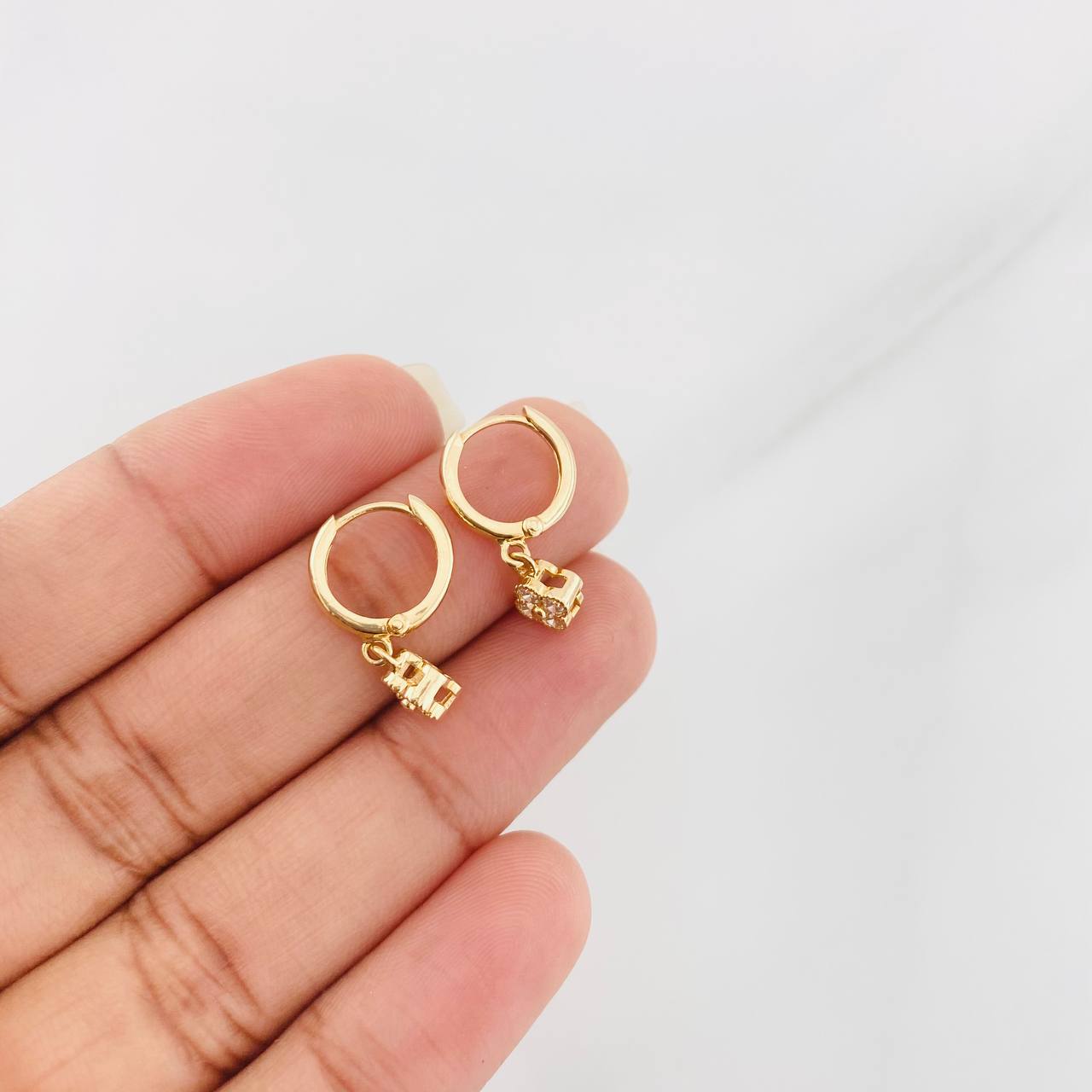 Candongas Flores 2.15g / 1.9cm Oro Amarillo 18K