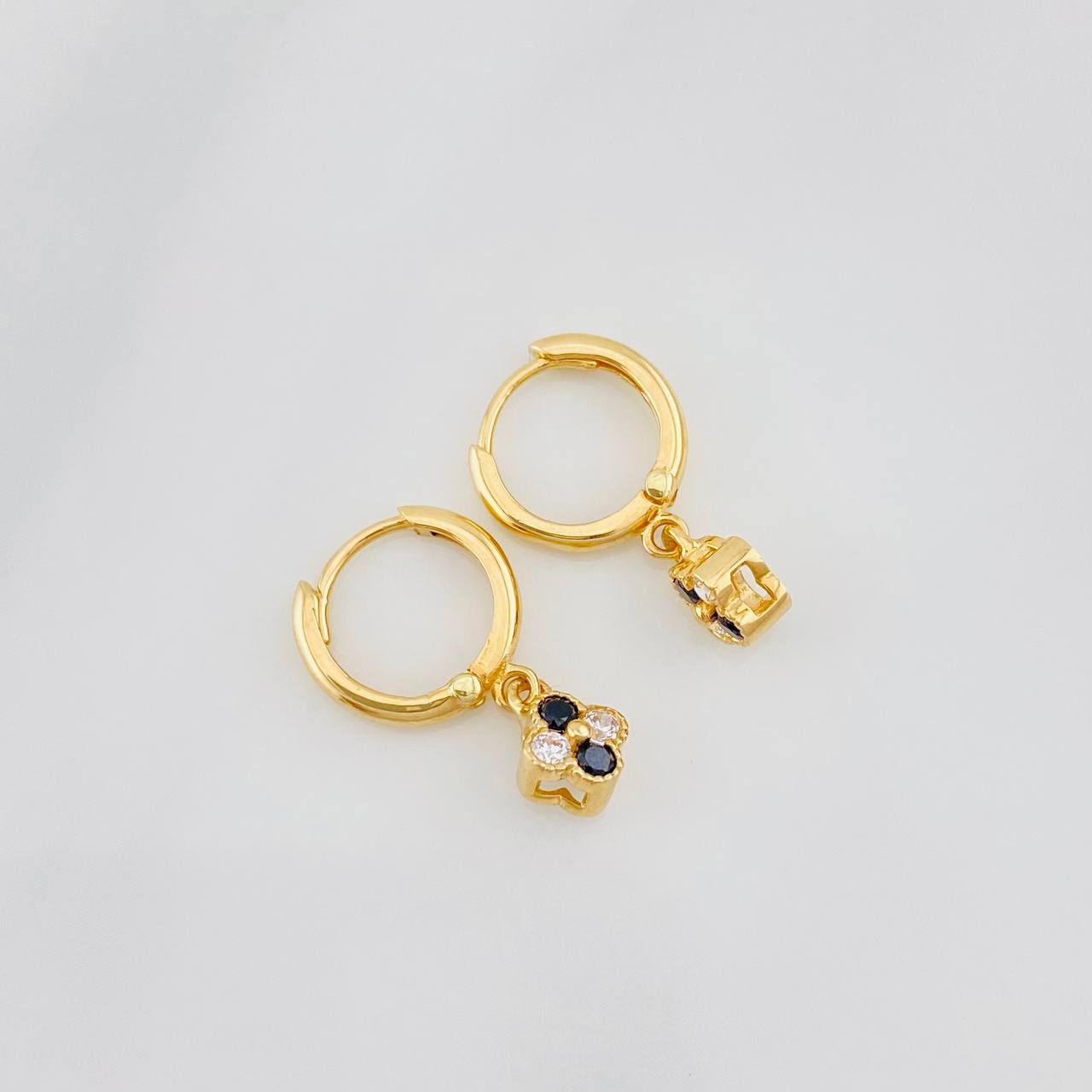 Candongas Flores 2.1g / 1.9cm Oro Amarillo 18K