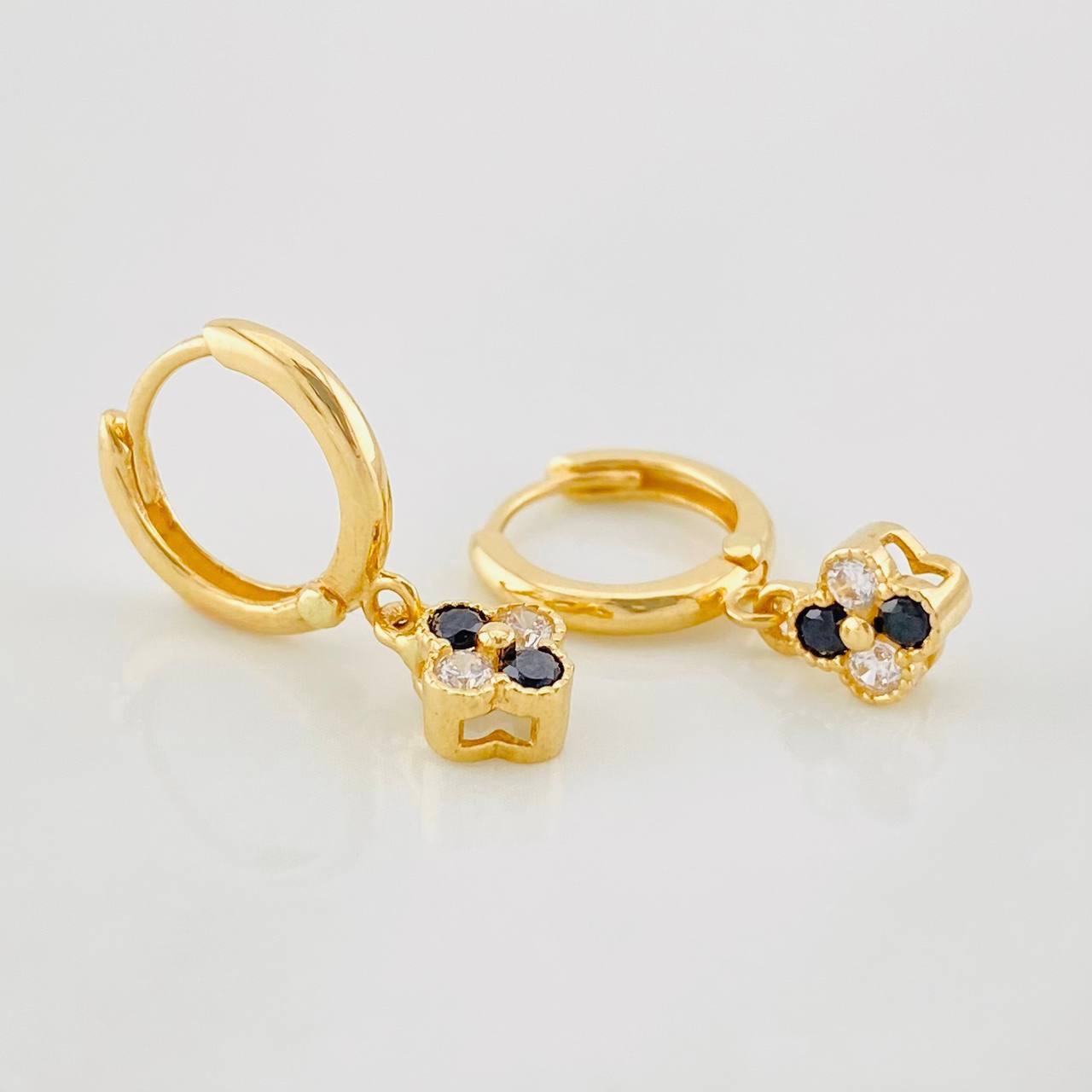 Candongas Flores 2.1g / 1.9cm Oro Amarillo 18K