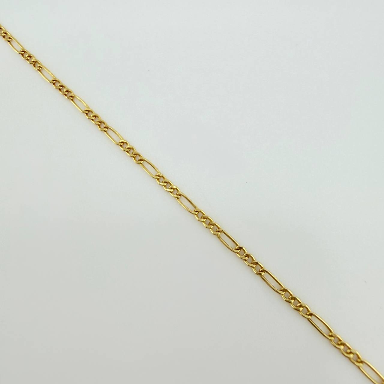 Set Cadena y Dije Figaro + Virgen Guadalupe 1.7gr / 50cm / 1.37mm Oro Amarillo 18K (Oferta) $