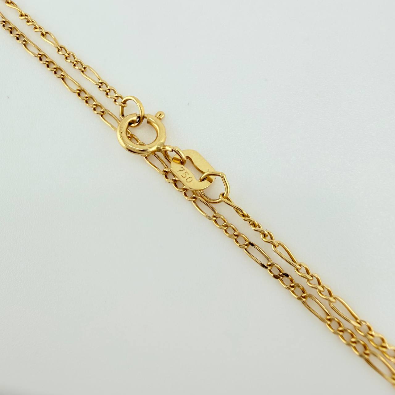 Set Cadena y Dije Figaro + Virgen Guadalupe 1.45gr / 50cm / 1.24mm Oro Amarillo 18K (Oferta) $