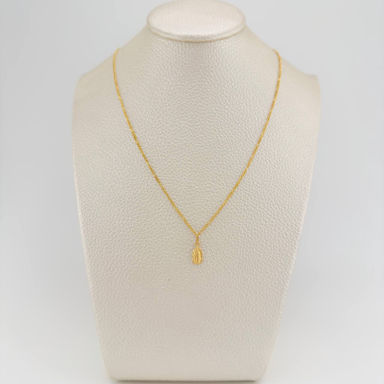 Set Cadena y Dije Figaro + Virgen Guadalupe 1.45gr / 50cm / 1.24mm Oro Amarillo 18K (Oferta) $