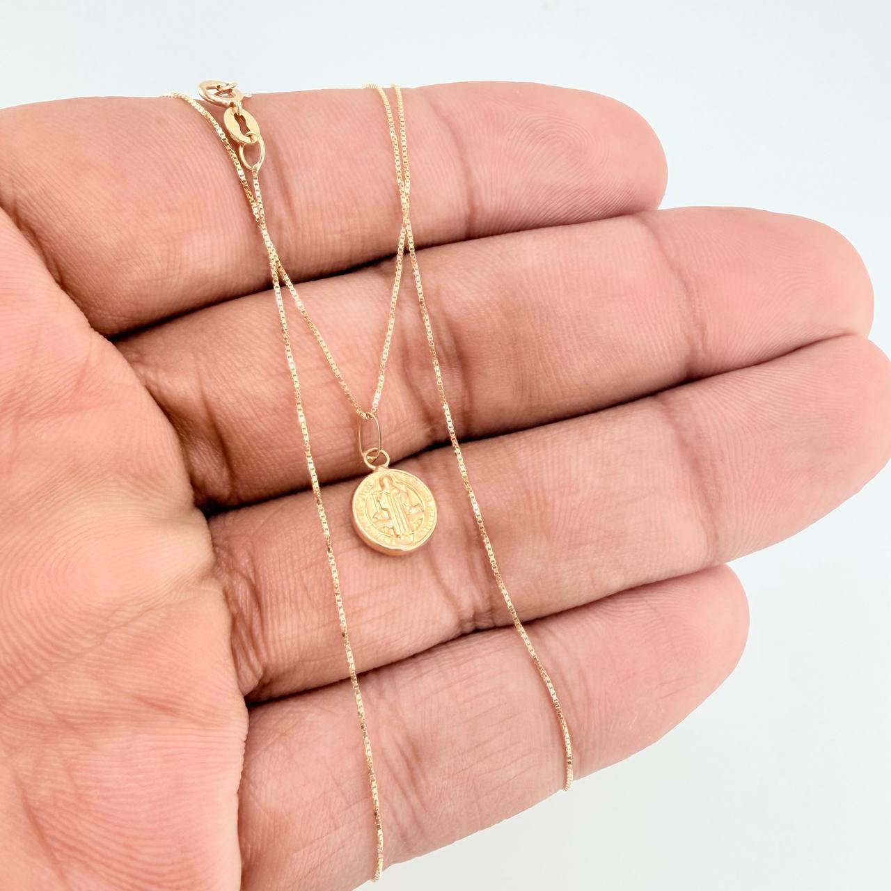 Set Cadena Veneciana + Dije San Benito / 1.35g / 45cm Oro Amarillo 18K