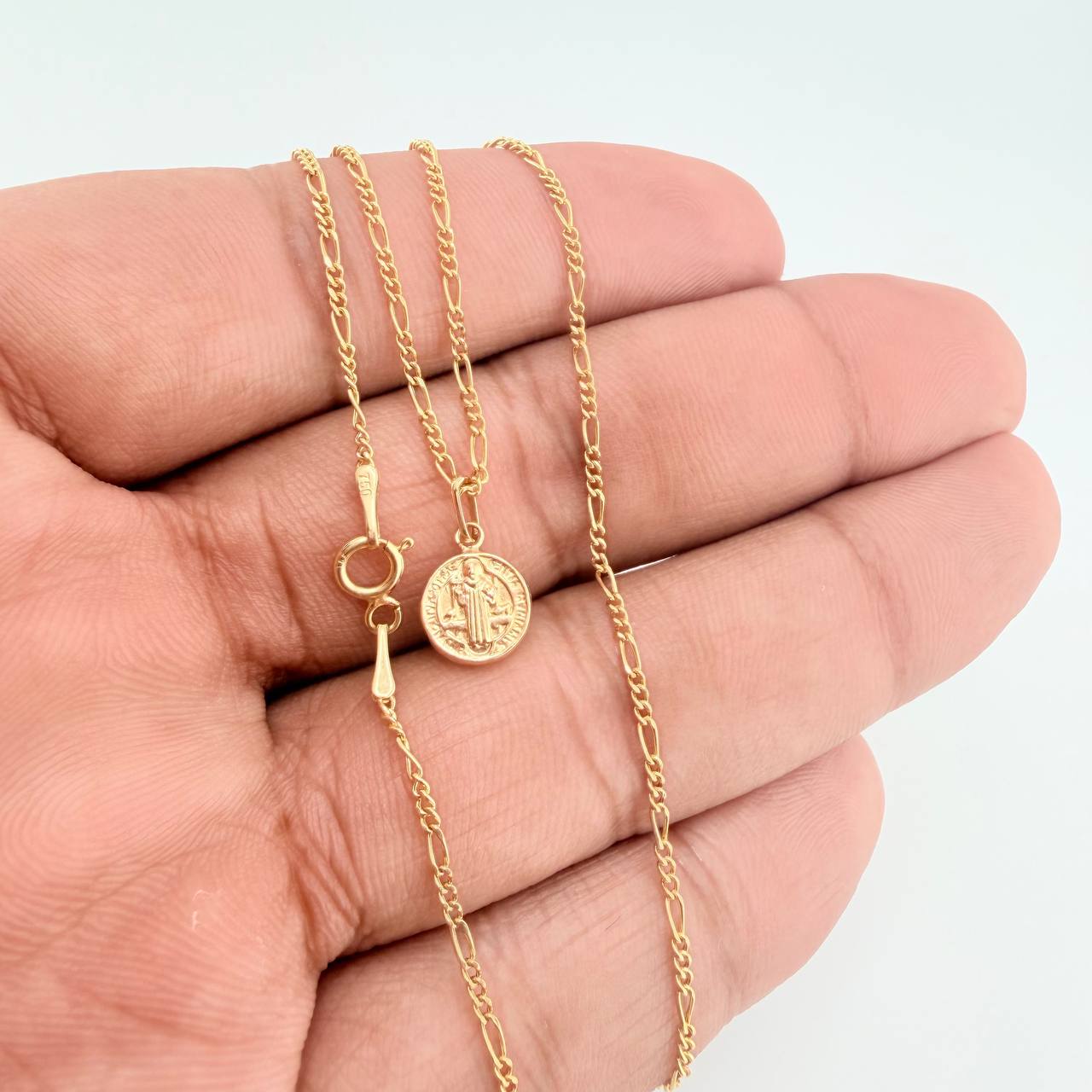 Set Cadena y Dije Figaro + San Benito 1.85gr / 50.3cm / 1.27mm Oro Amarillo 18K (Oferta) $