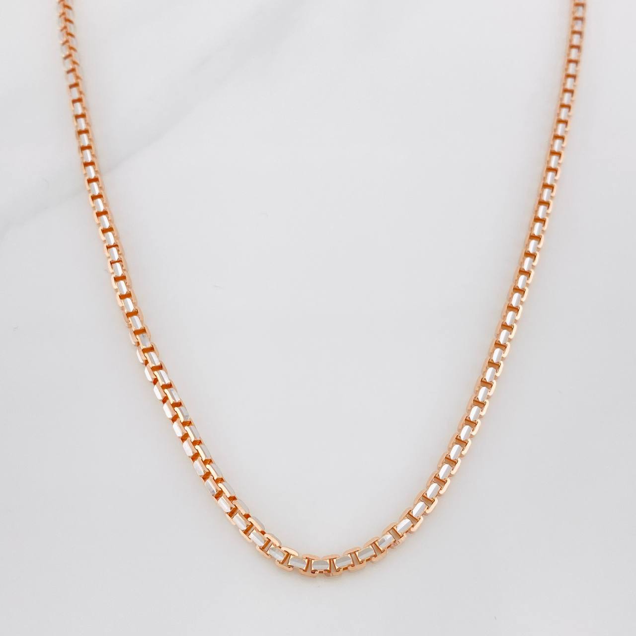 Cadena Veneciana 32.55g / 70cm / 2.7mm Dos Oros Blanco Rosa 18K