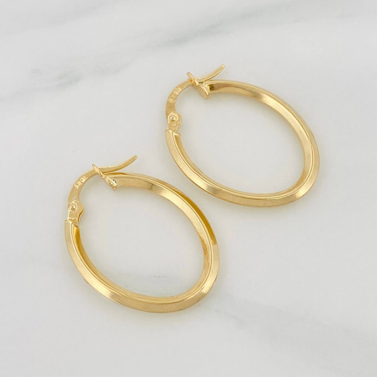 Candongas Clau Ovaladas 1.55g / 2.05cm Oro Amarillo 18K