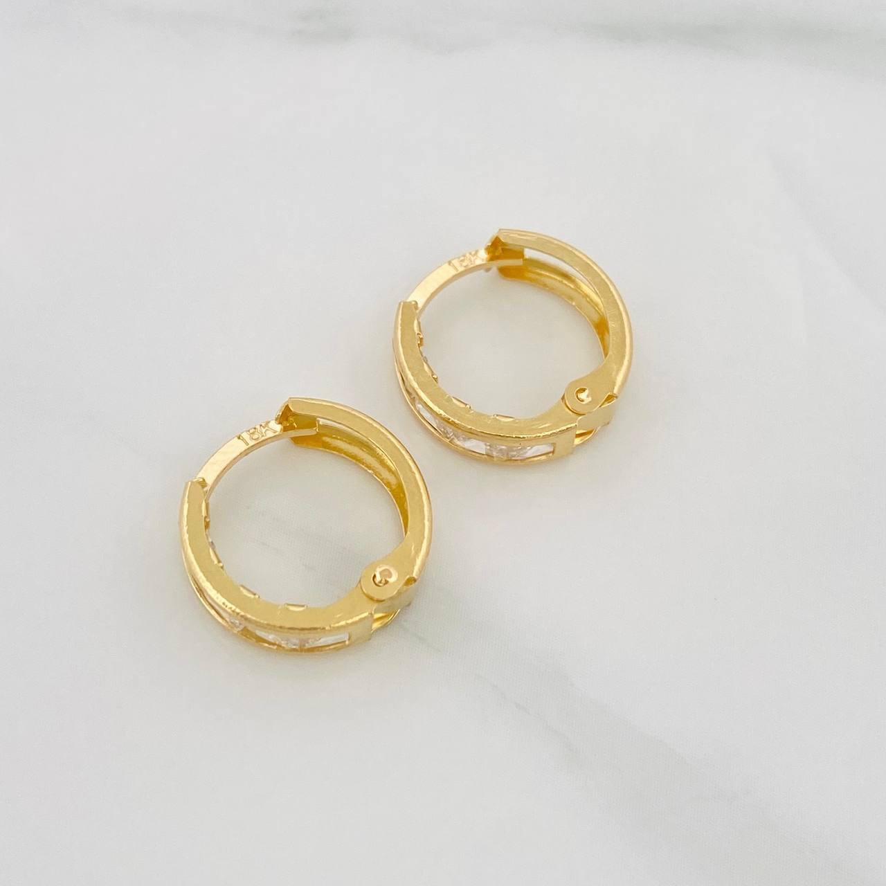 Candongas Carril 1.65g / 1.02cm Oro Amarillo 18K