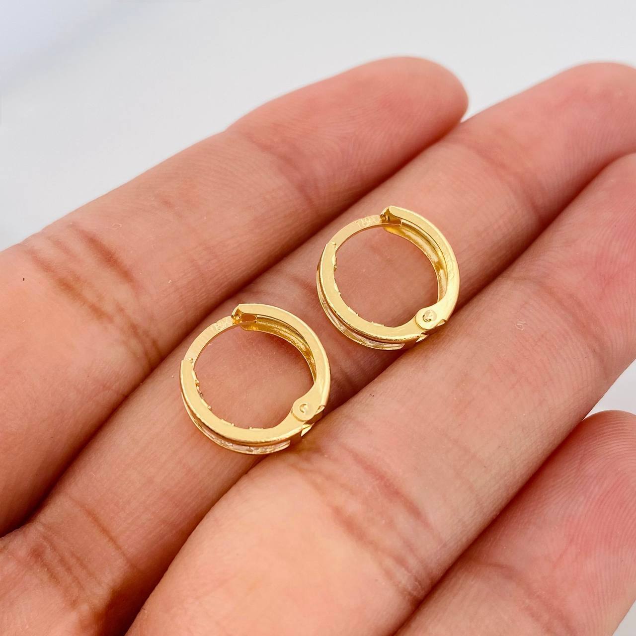 Candongas Carril 1.65g / 1.02cm Oro Amarillo 18K